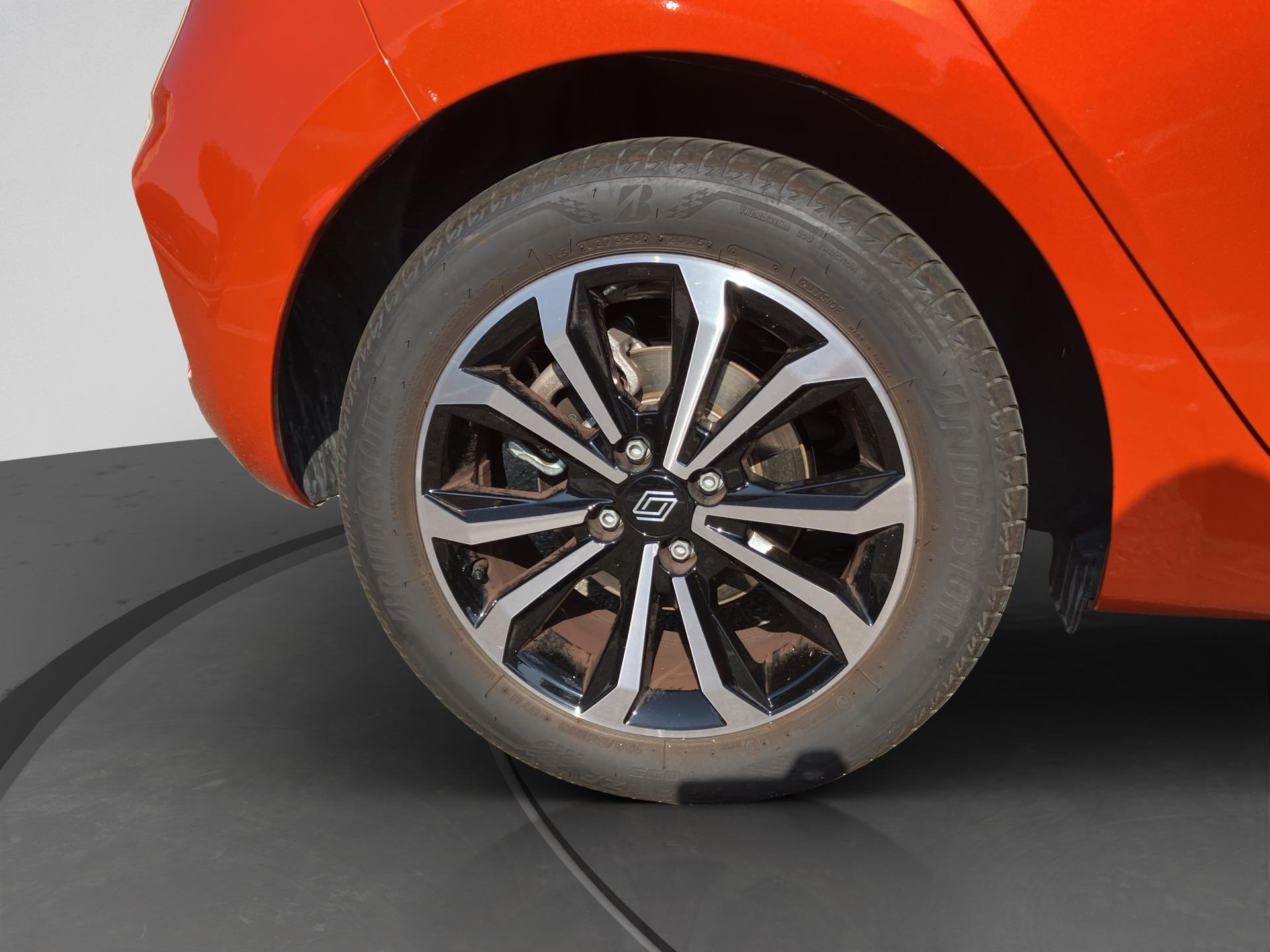 RENAULT Clio 1.6 E-Tech Techno-image-17