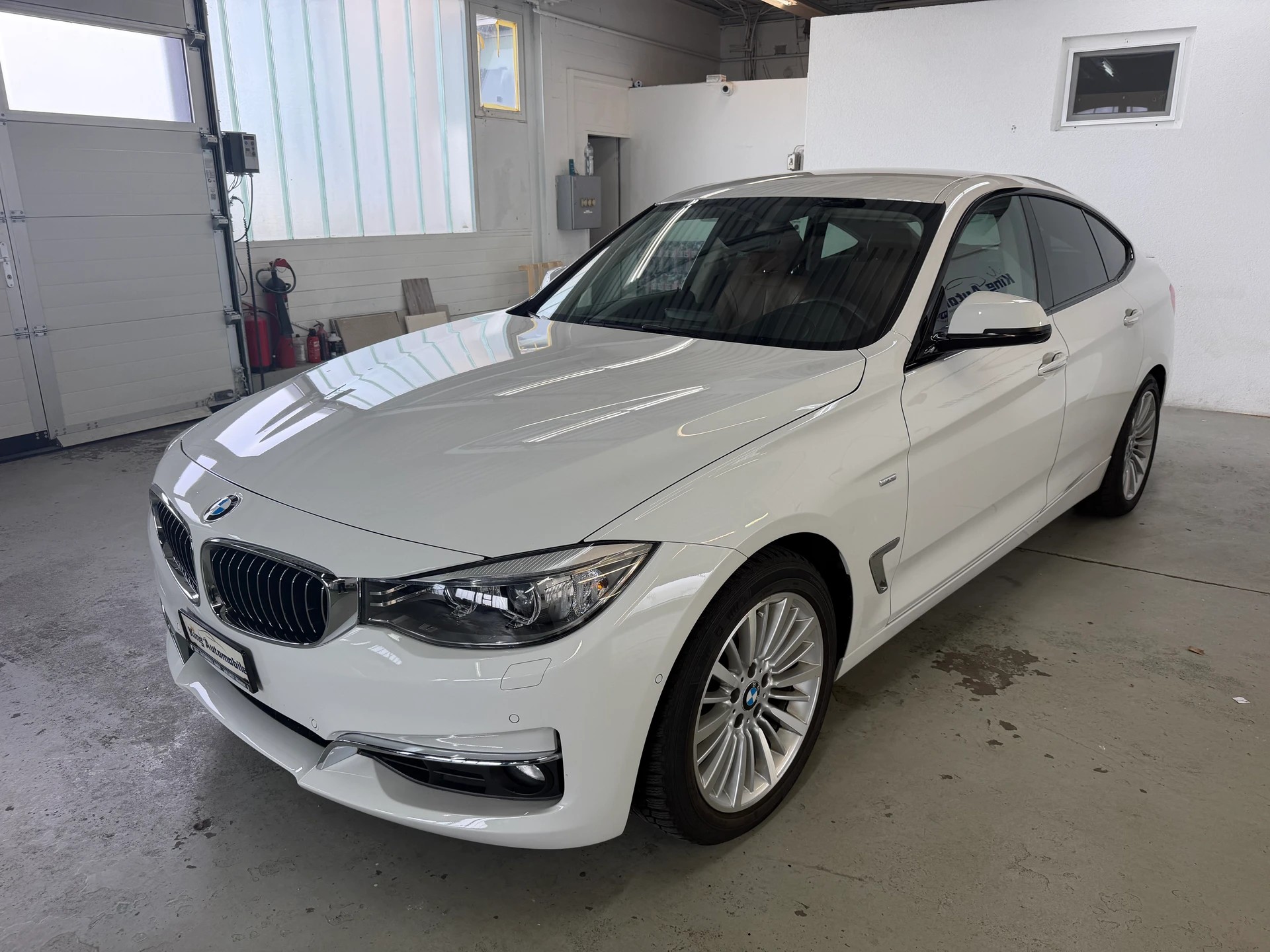 BMW 328i GT xDrive Luxury Line Steptronic | CH-Auto | Frisch MFK |-image-1
