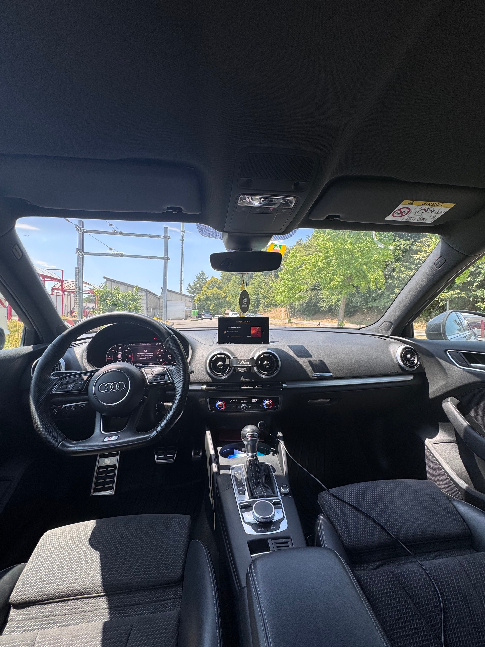 AUDI A3 Sportback 2.0 TDI Design S-tronic-image-7