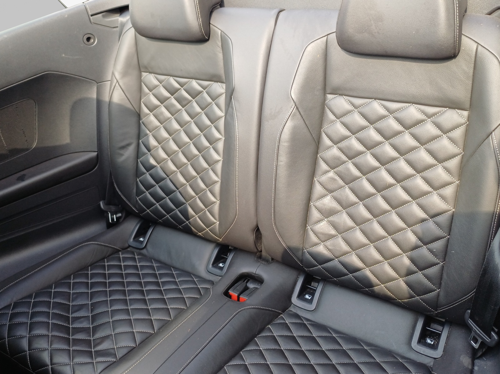 VW T-Roc Cabriolet 1.5 TSI EVO R-Line DSG-image-11