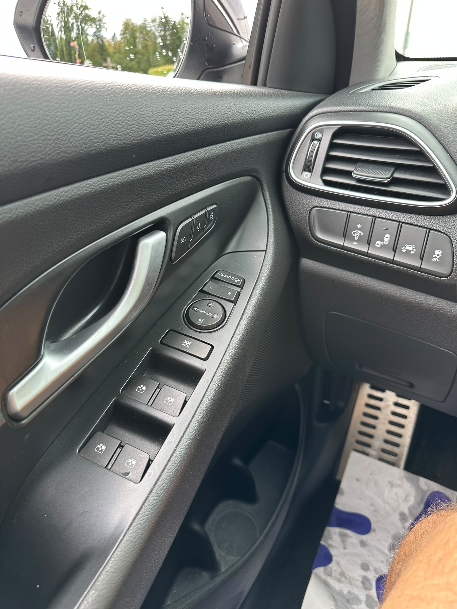 HYUNDAI i30 1.6 CRDi Launch Plus-image-20