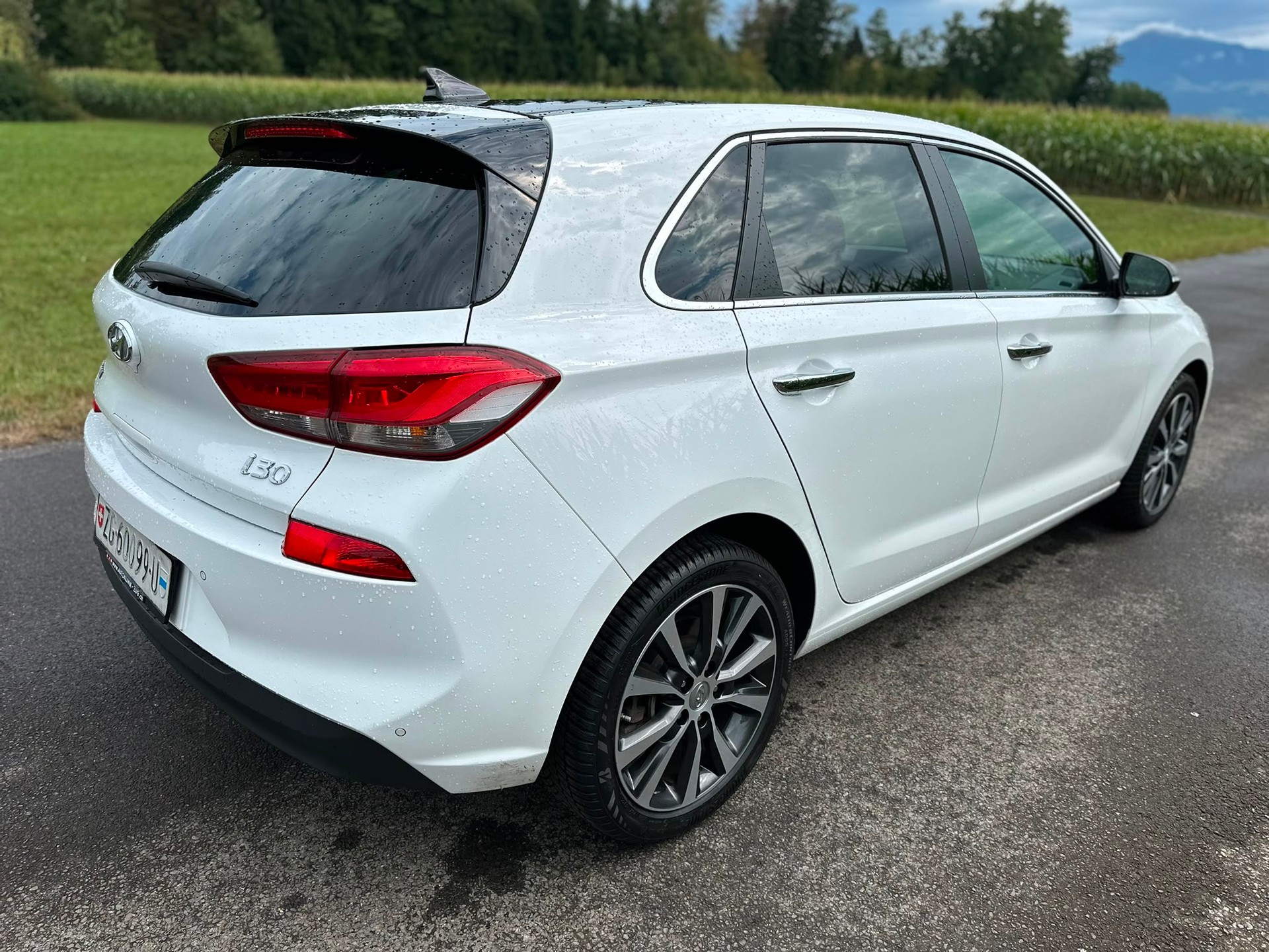 HYUNDAI i30 1.6 CRDi Launch Plus-image-4