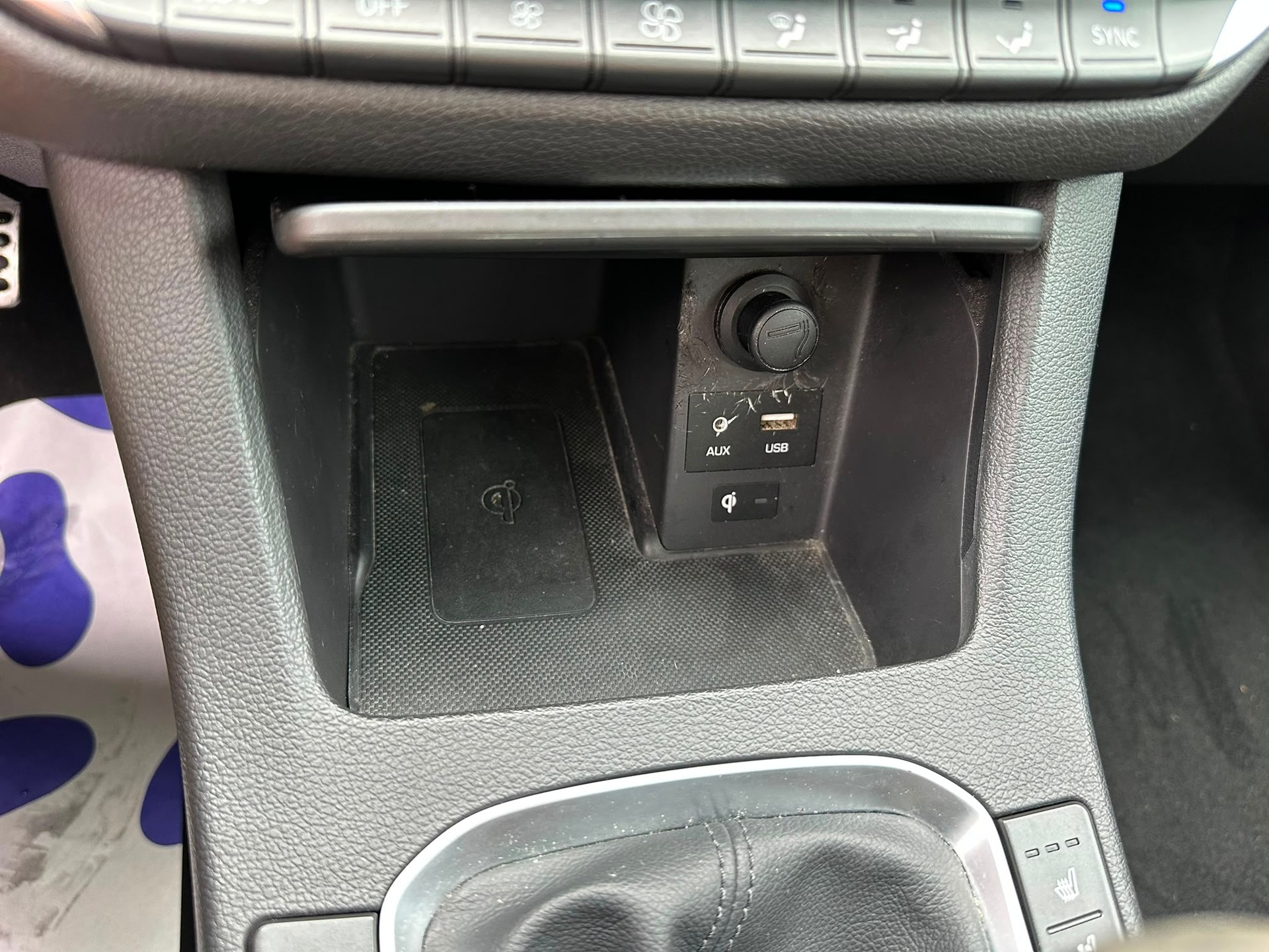 HYUNDAI i30 1.6 CRDi Launch Plus-image-19