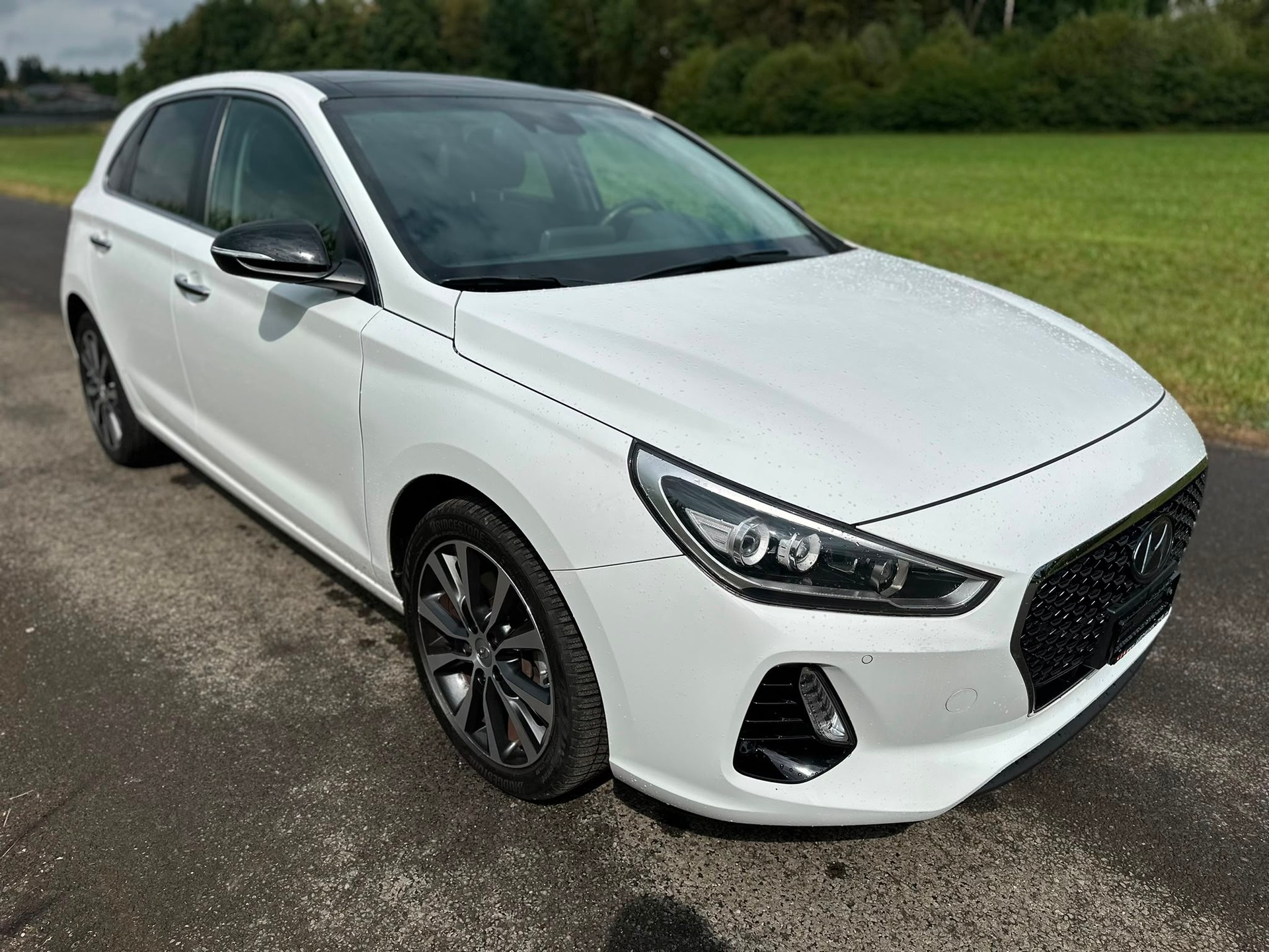 HYUNDAI i30 1.6 CRDi Launch Plus-showroom-element-2