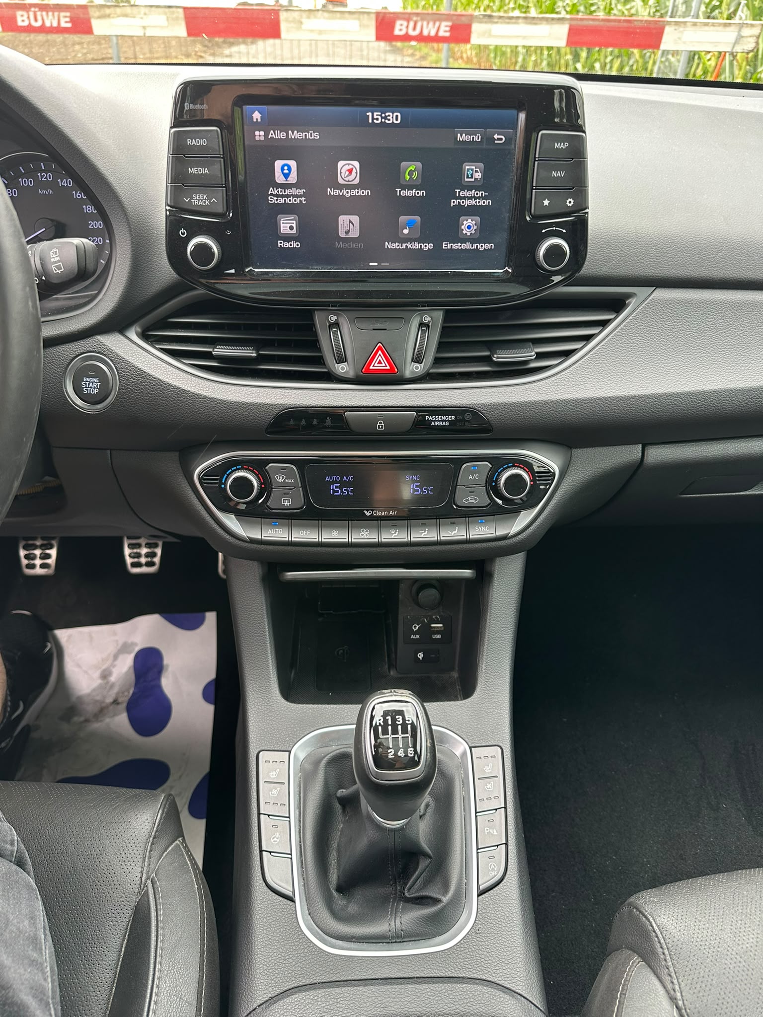 HYUNDAI i30 1.6 CRDi Launch Plus-image-14
