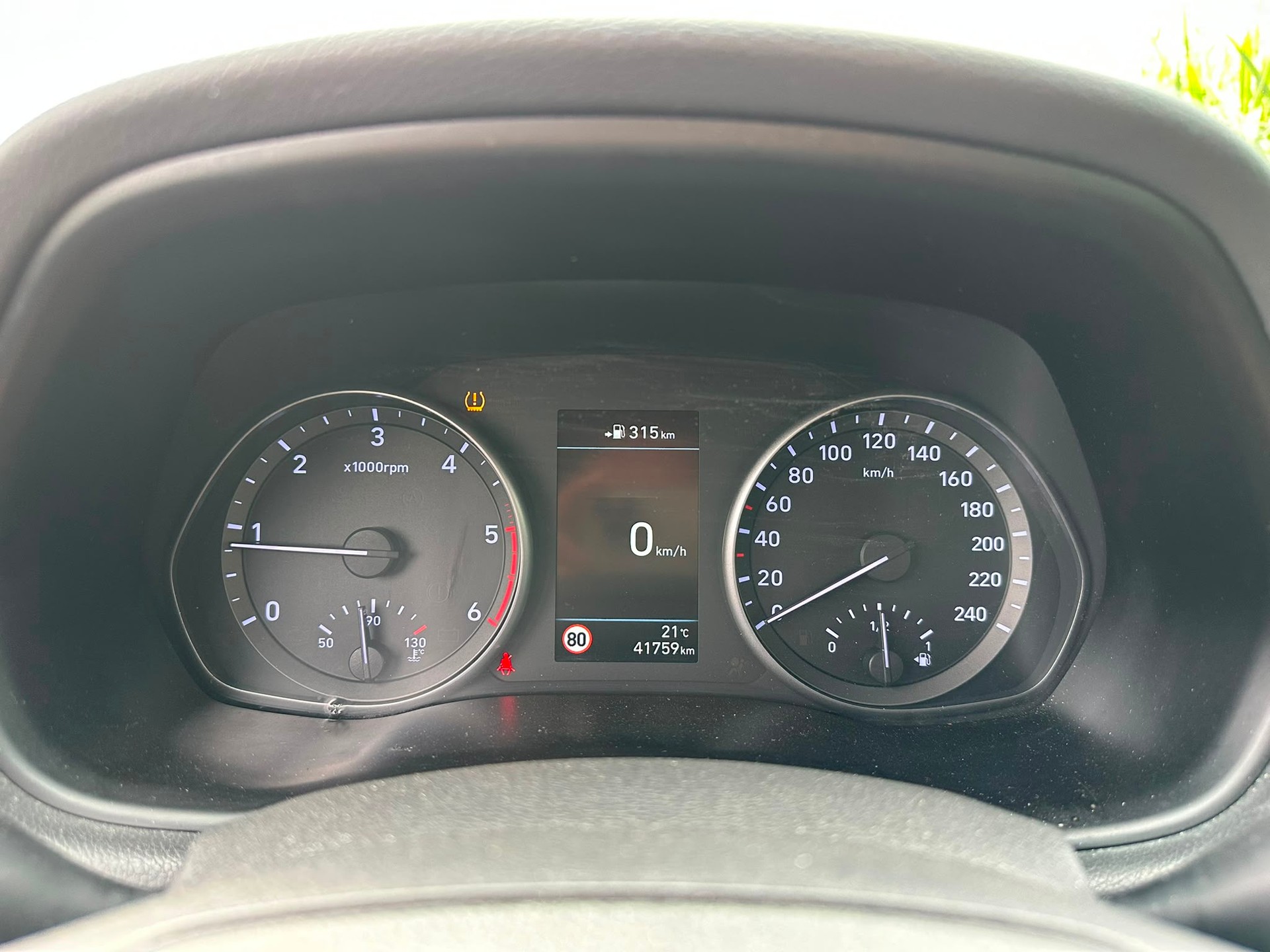 HYUNDAI i30 1.6 CRDi Launch Plus-image-13