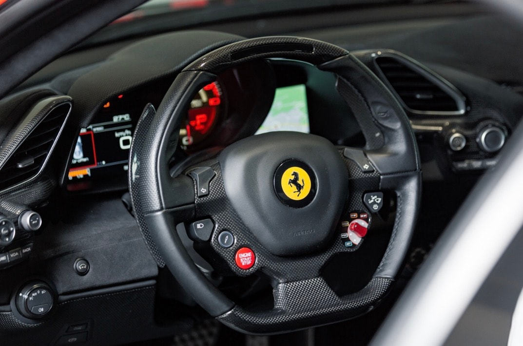 FERRARI 488 Pista 3.9 V8-image-15