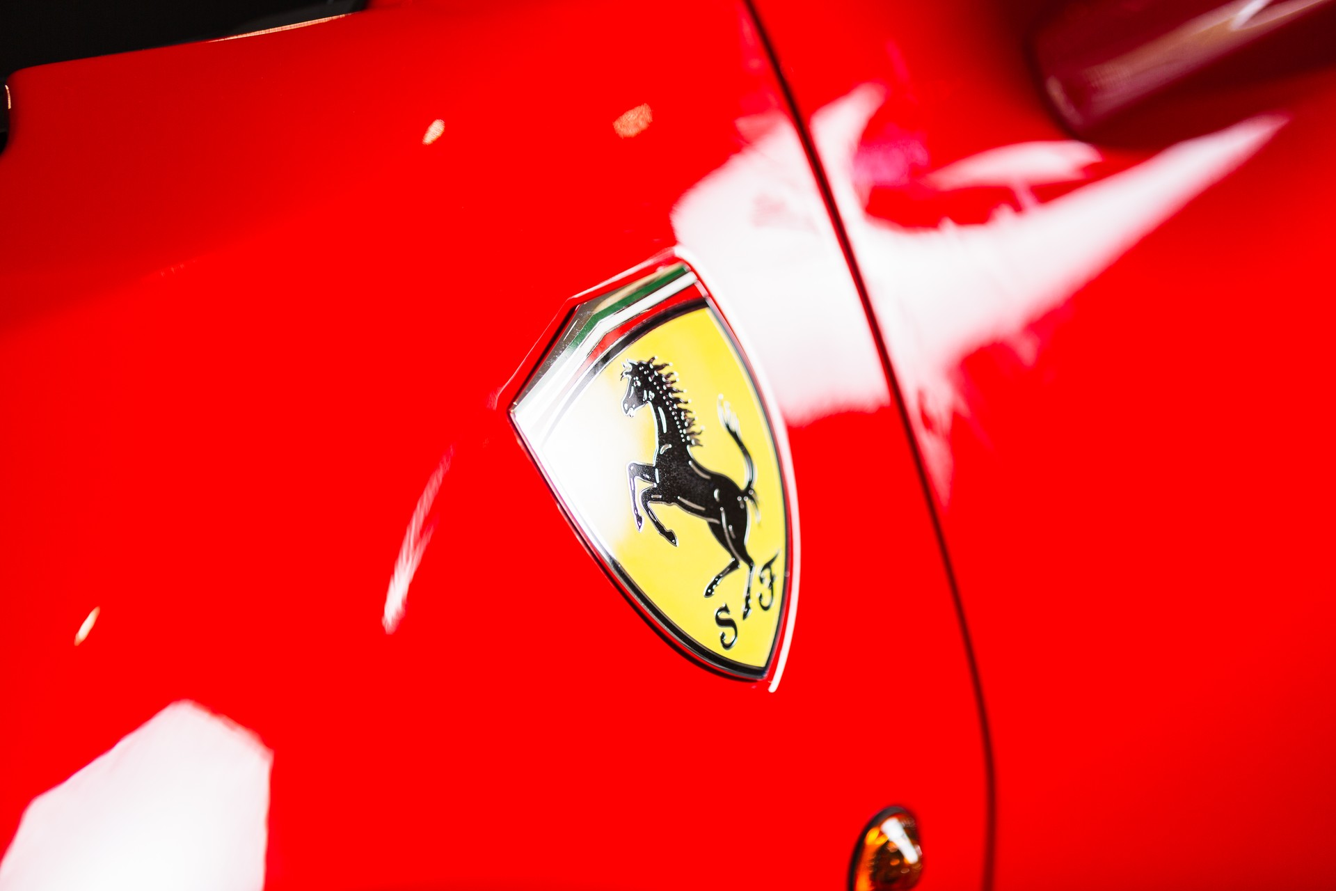 FERRARI 488 Pista 3.9 V8-image-19