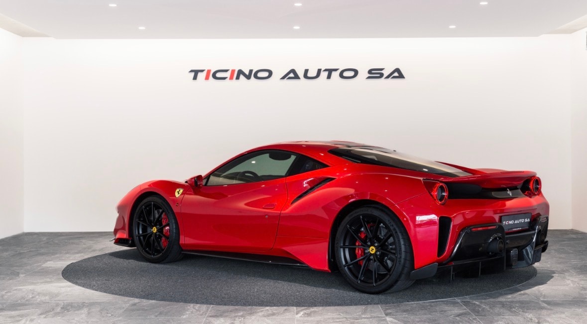 FERRARI 488 Pista 3.9 V8-image-6