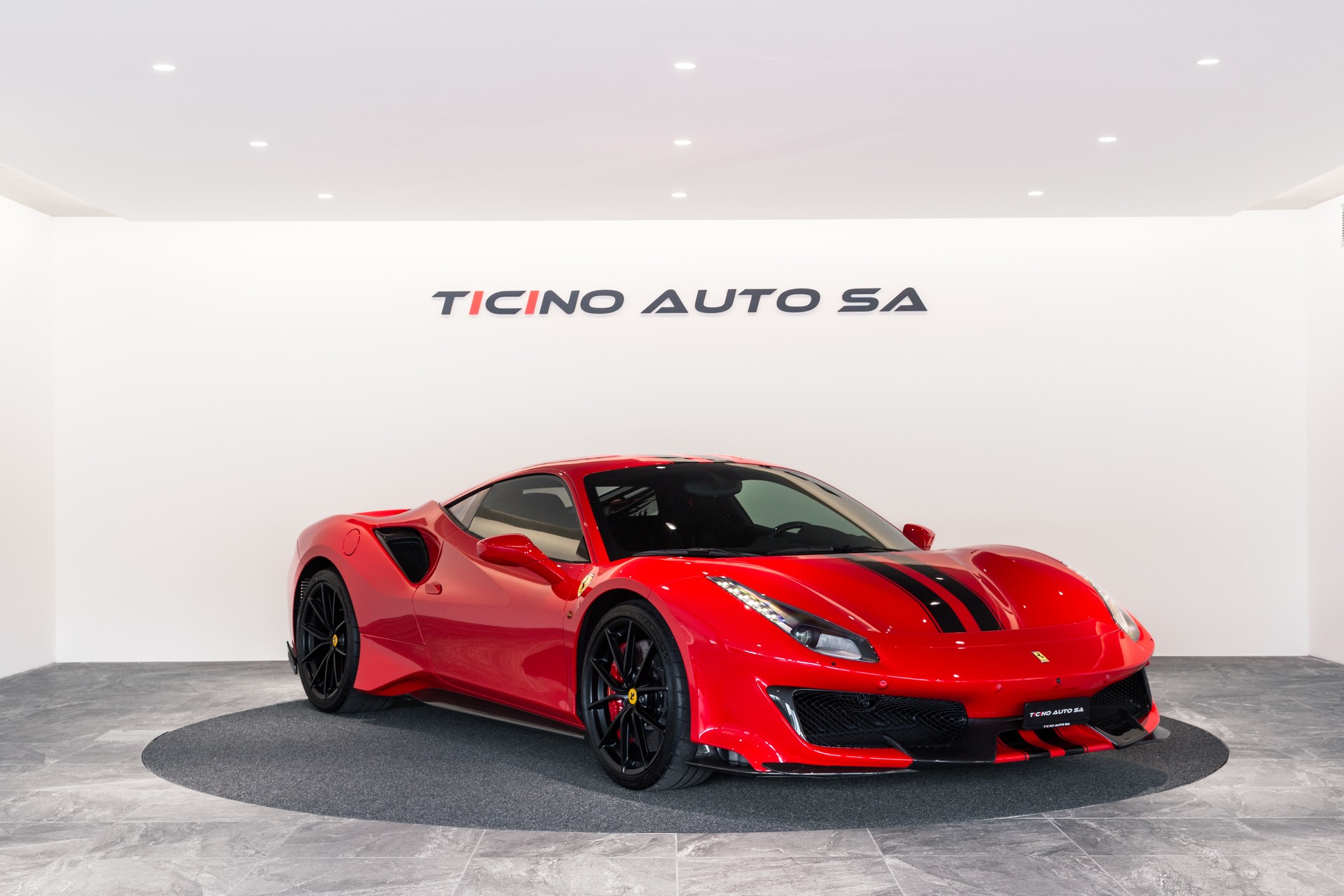 FERRARI 488 Pista 3.9 V8-image-0