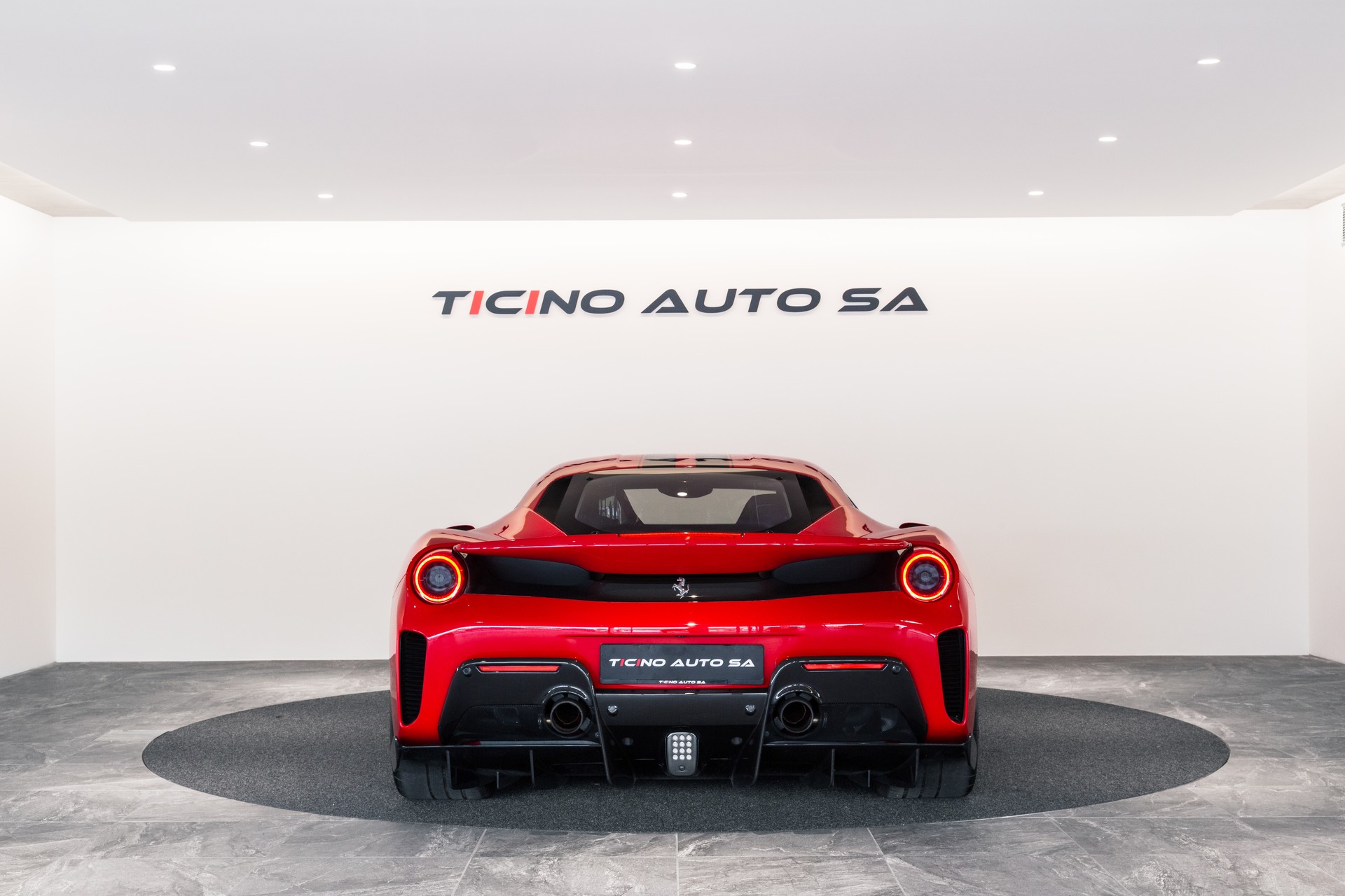 FERRARI 488 Pista 3.9 V8-image-7