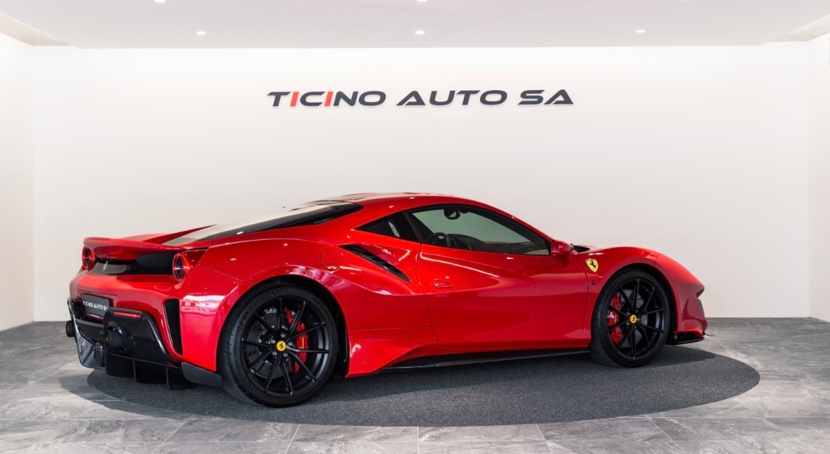 FERRARI 488 Pista 3.9 V8-image-5