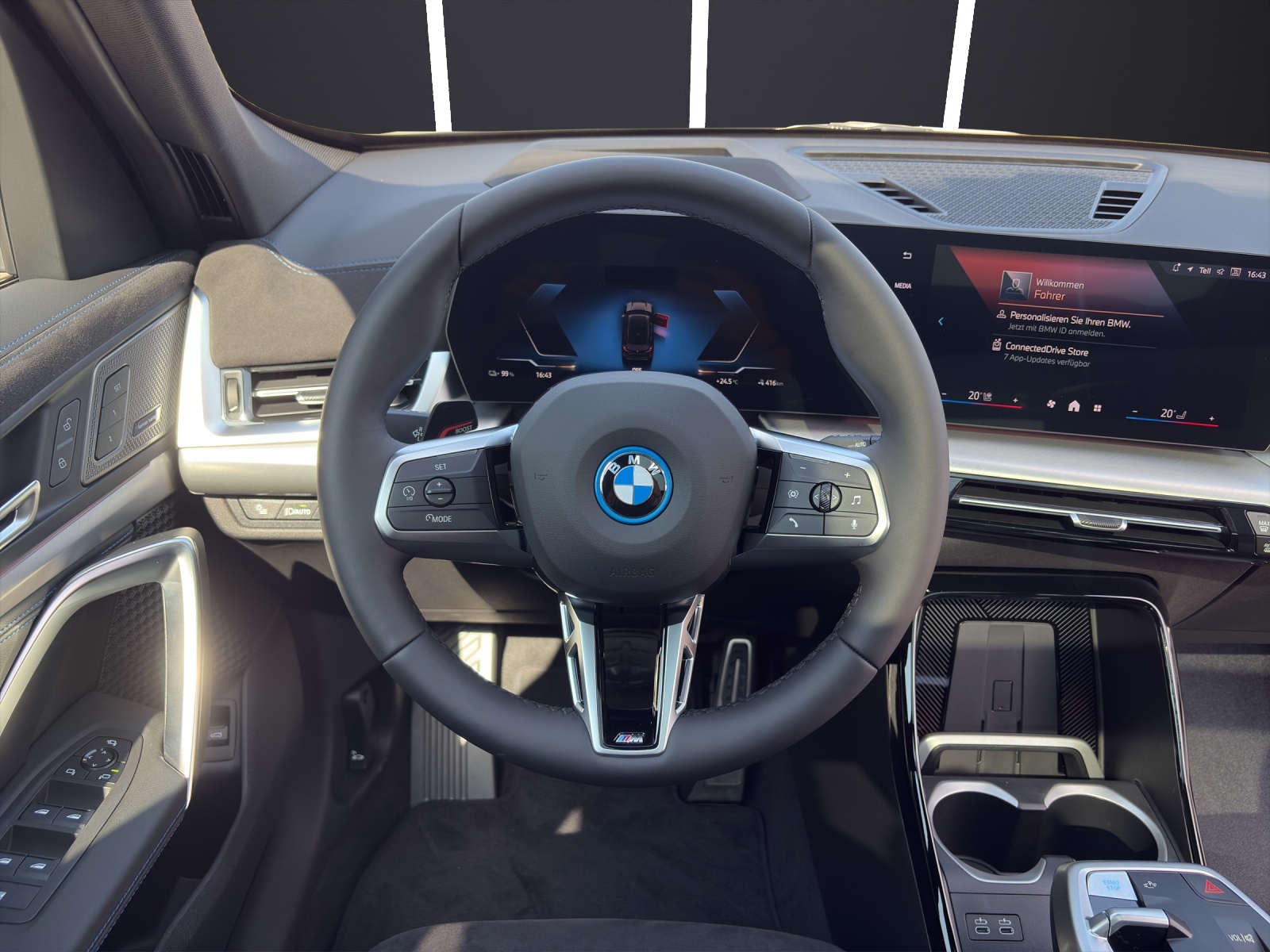 BMW iX1 xDrive30-image-13
