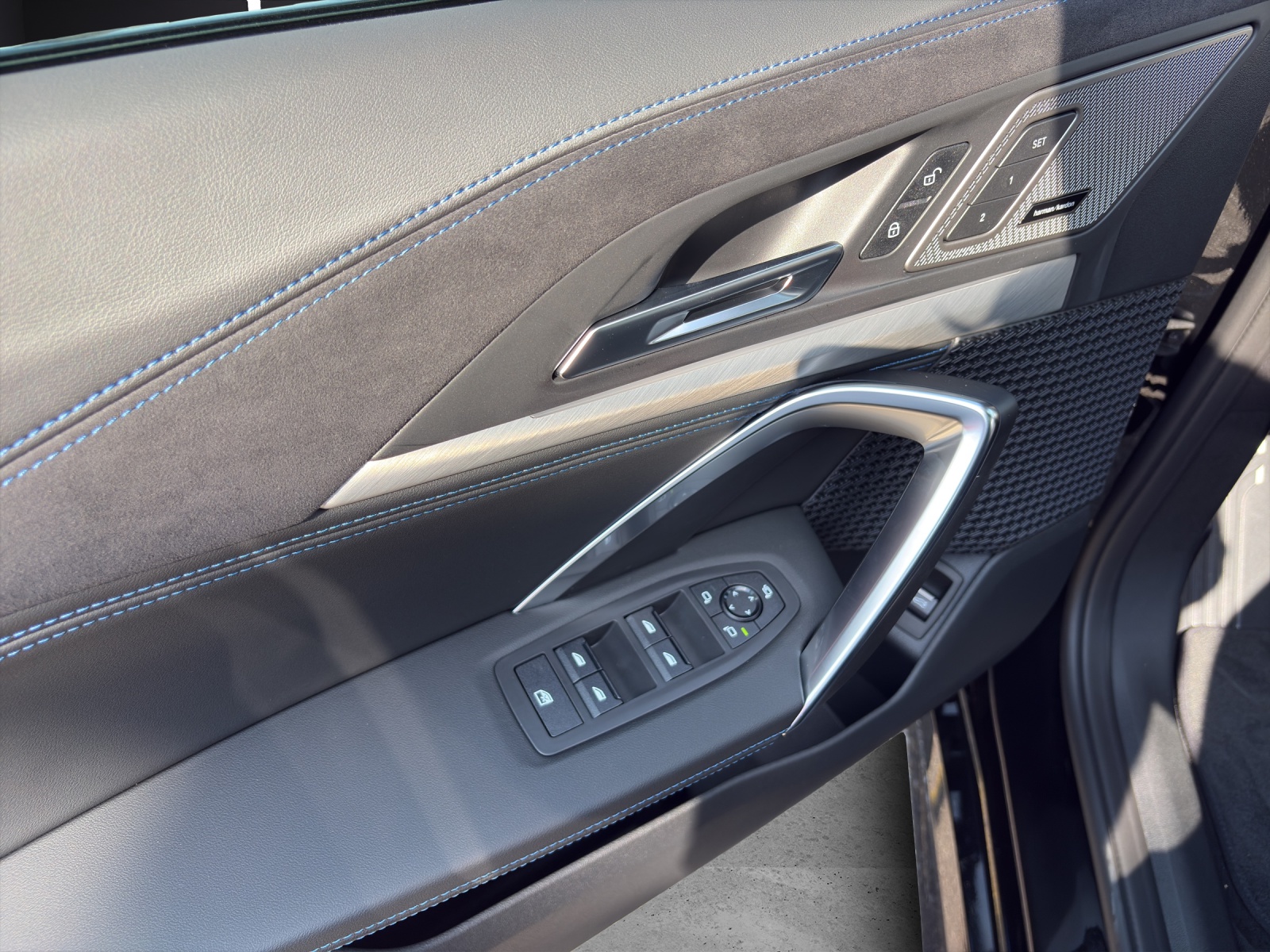 BMW iX1 xDrive30-image-19