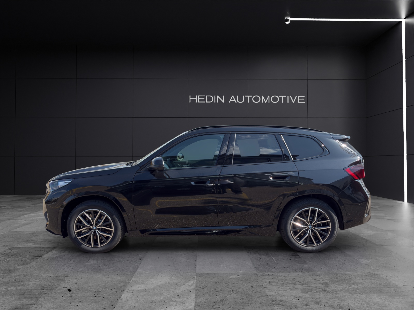BMW iX1 xDrive30-image-2
