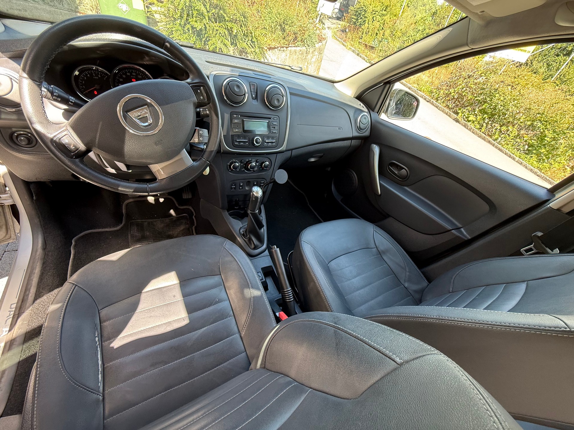 DACIA 1.5 dCi Lauréate S/S-image-5