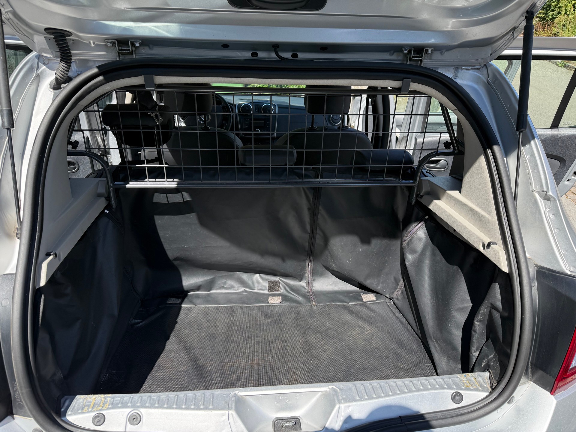 DACIA 1.5 dCi Lauréate S/S-image-6