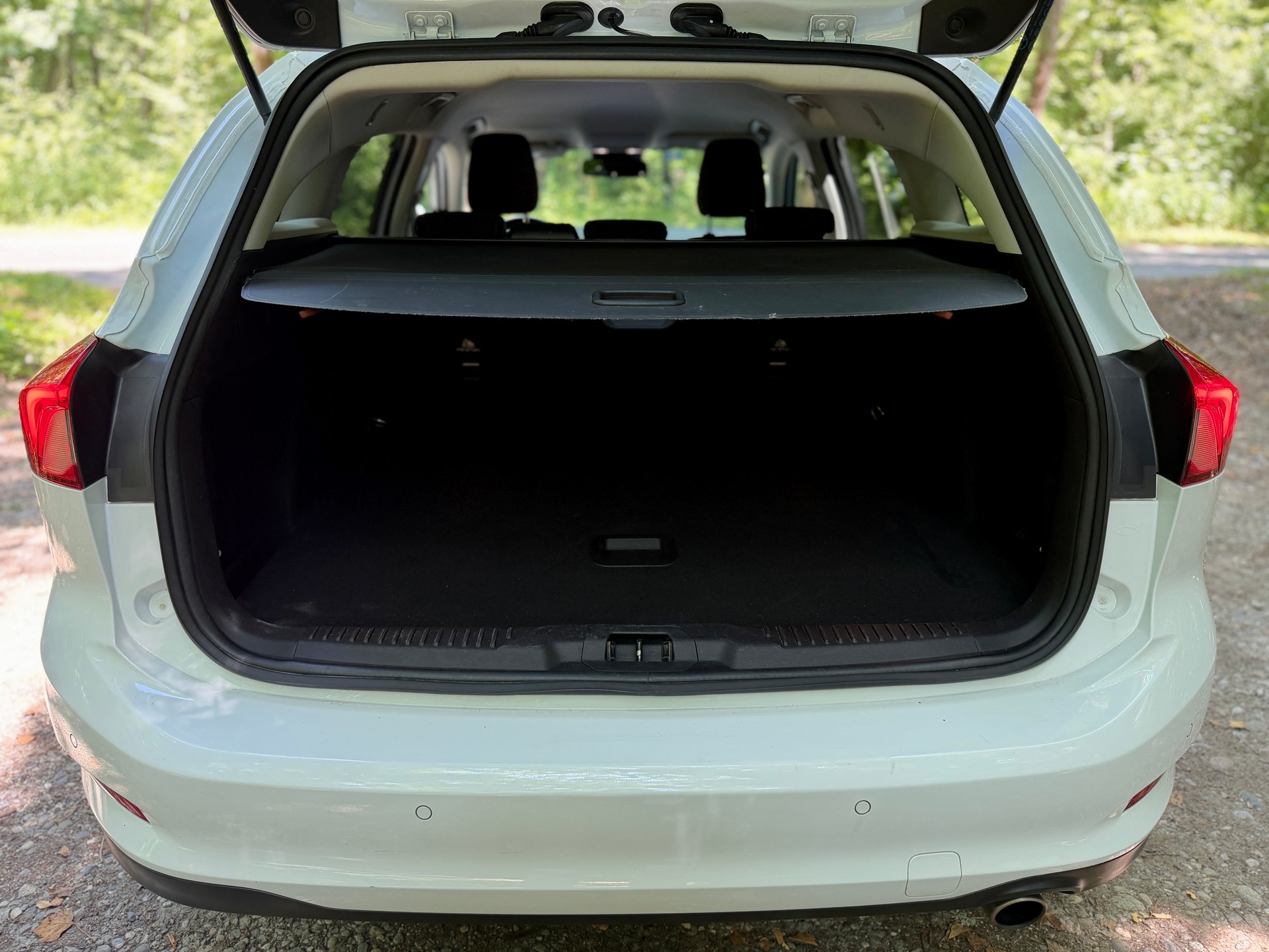 FORD Focus 2.0 TDCi ST Line Automatic-image-5