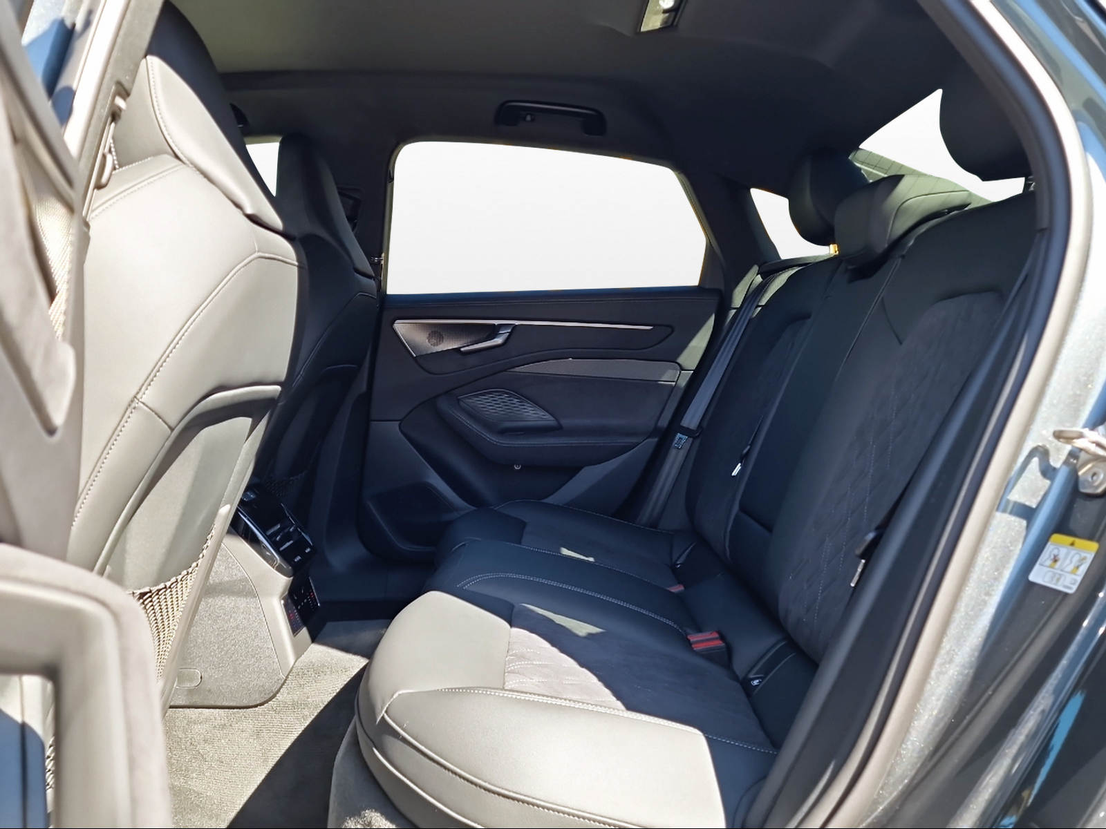 AUDI A6 Limousine TDI quattro 150 kW S tronic-image-10