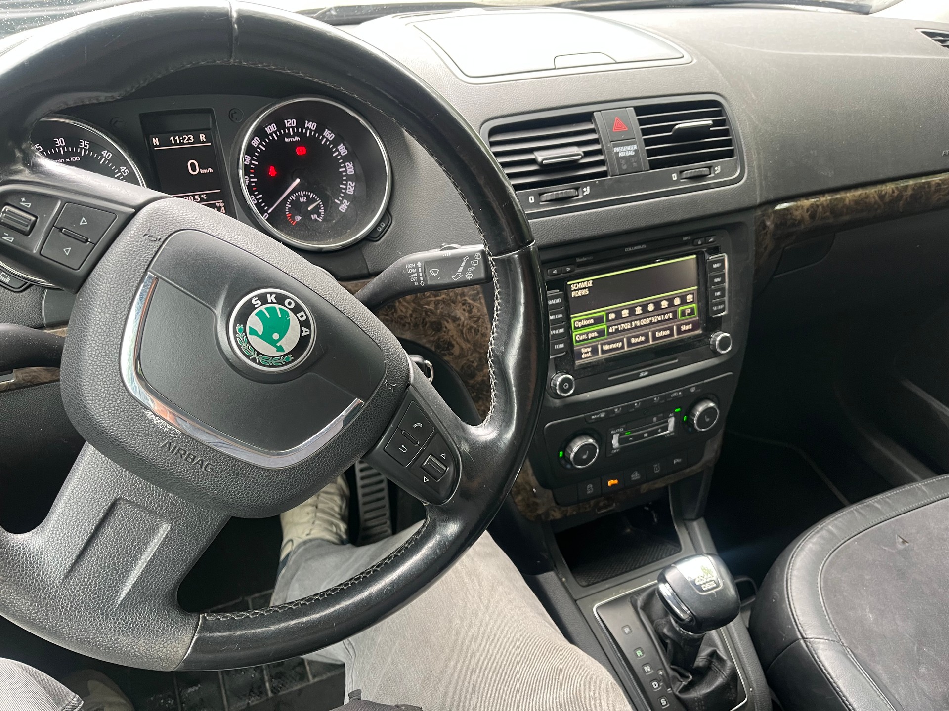 SKODA Yeti 2.0 TDI Clever 4x4 DSG-image-7