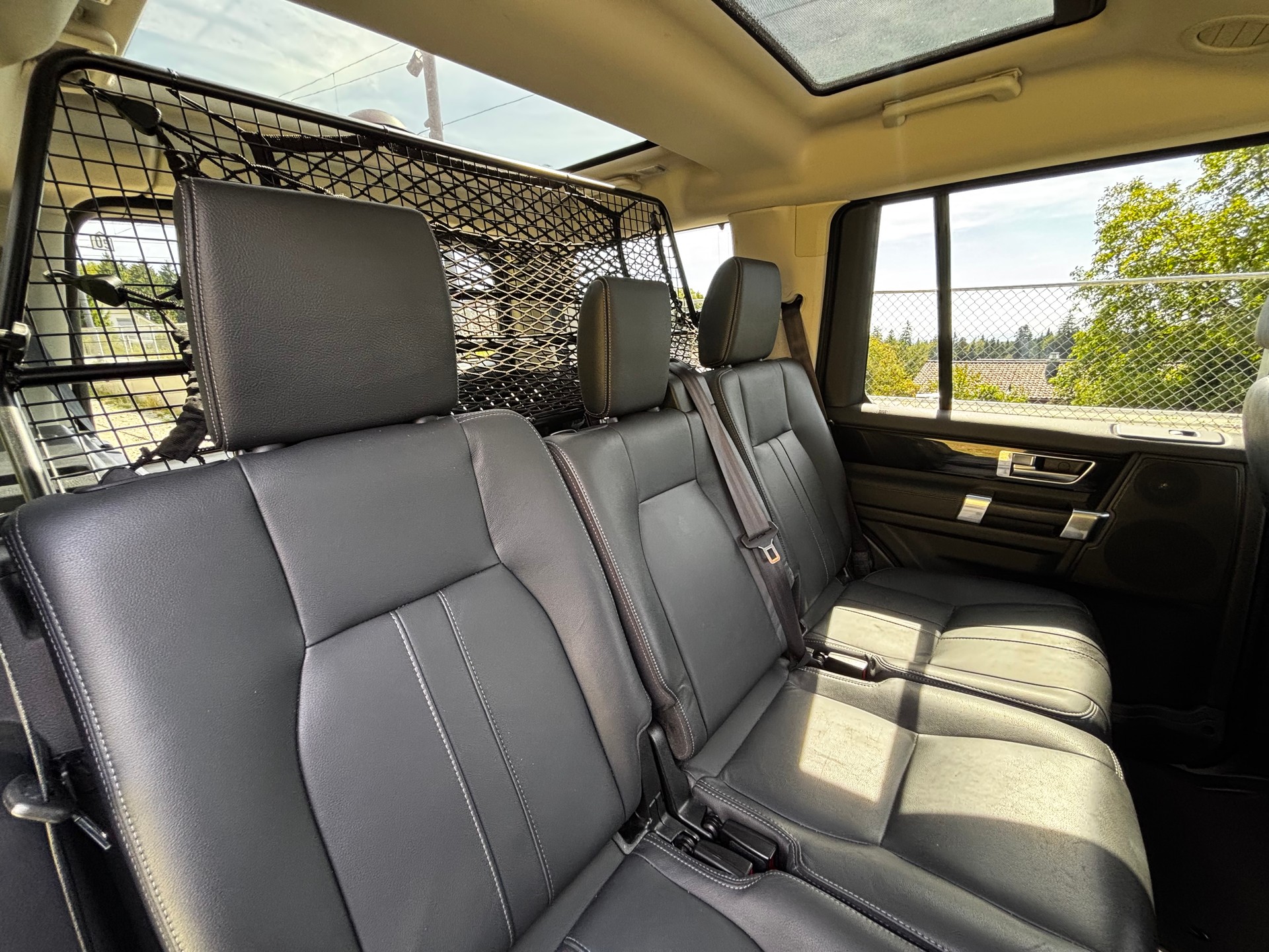 LAND ROVER SDV6-image-12