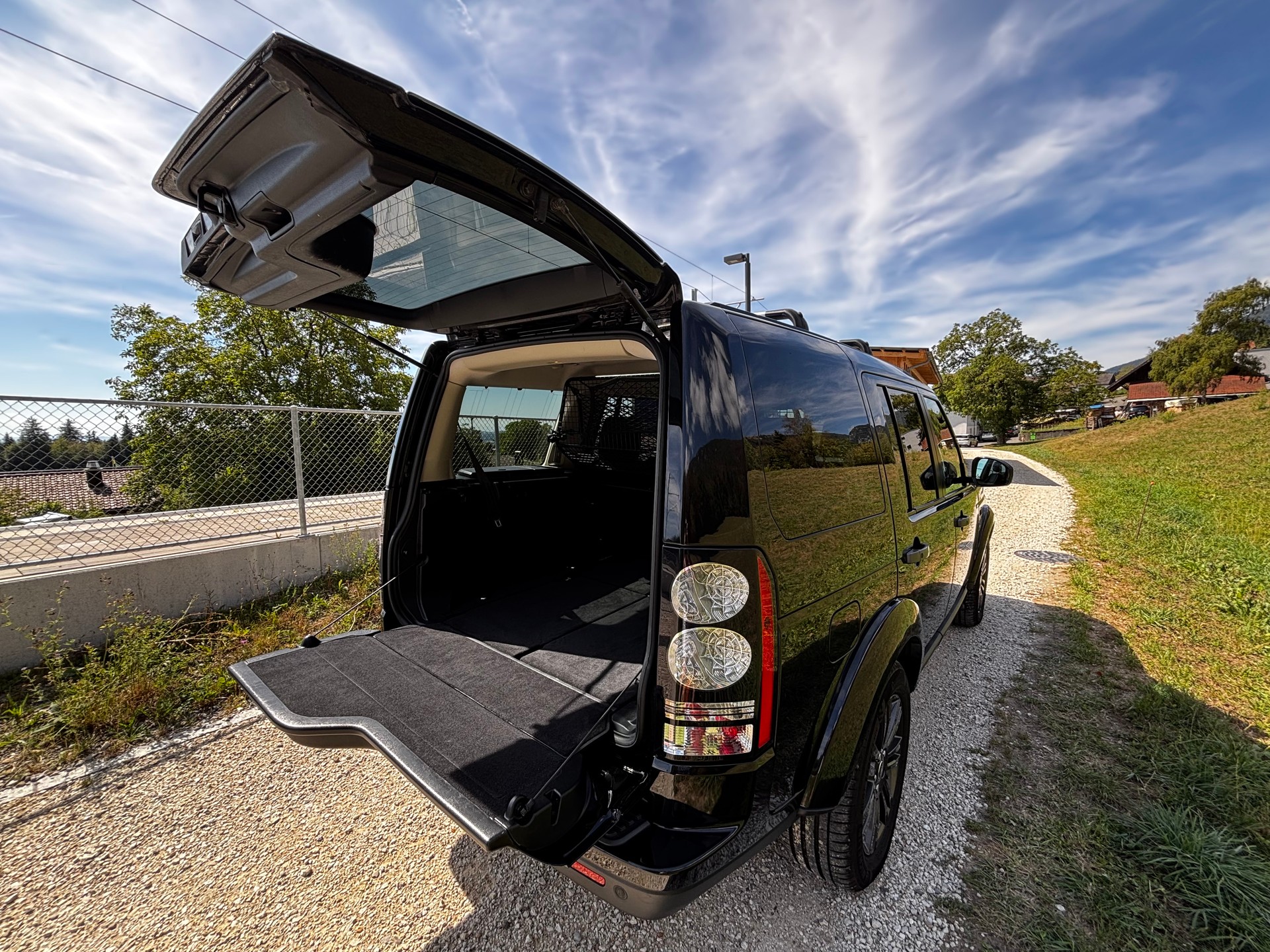 LAND ROVER SDV6-image-13