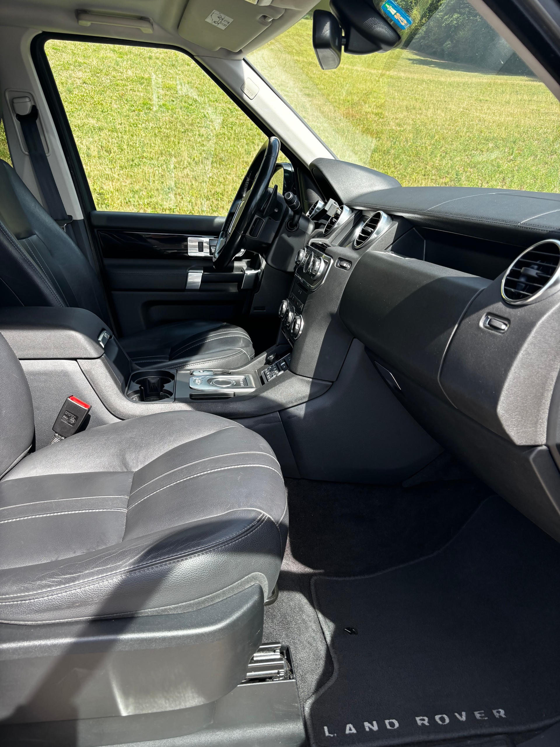 LAND ROVER SDV6-image-9