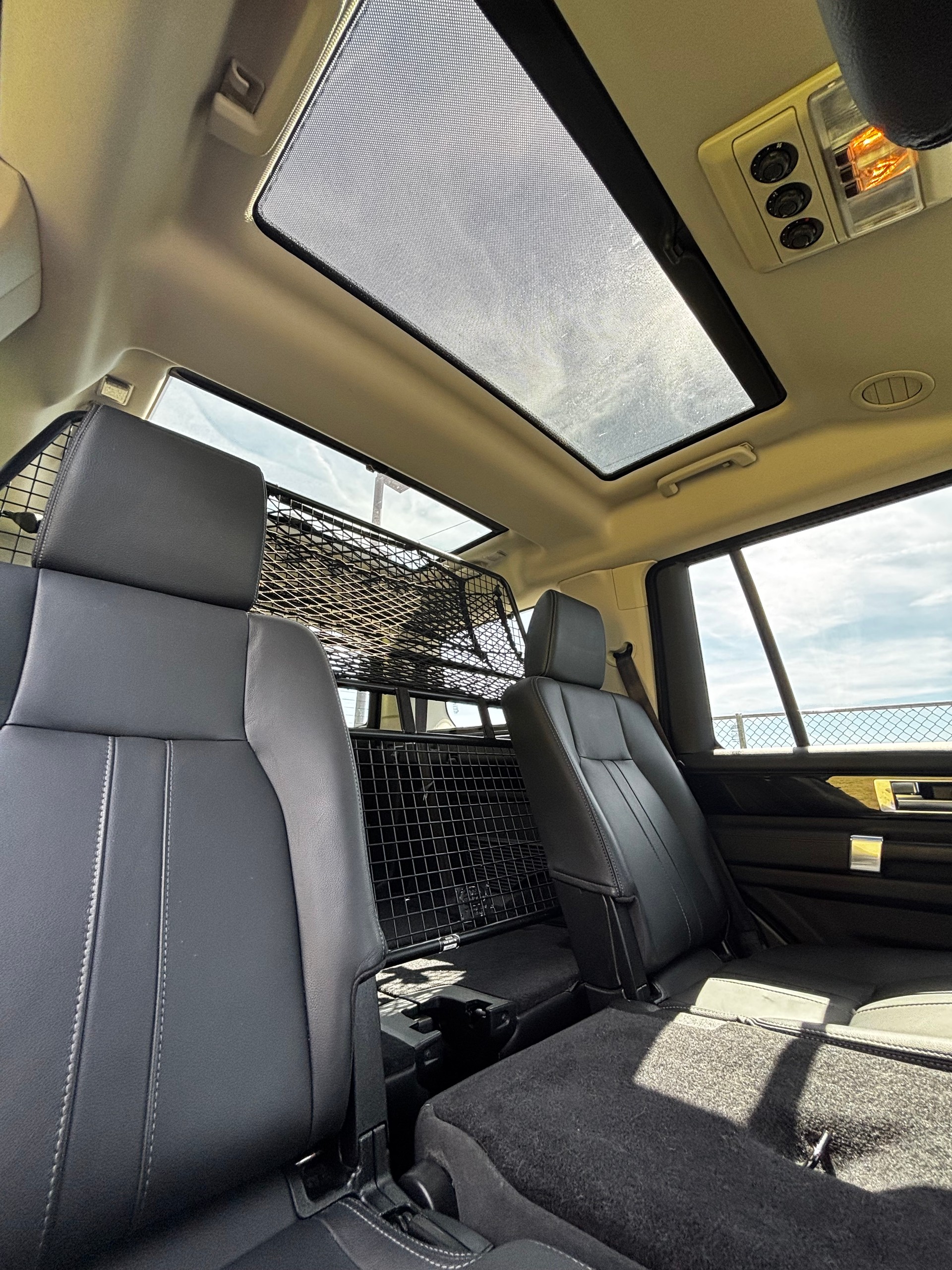 LAND ROVER SDV6-image-11