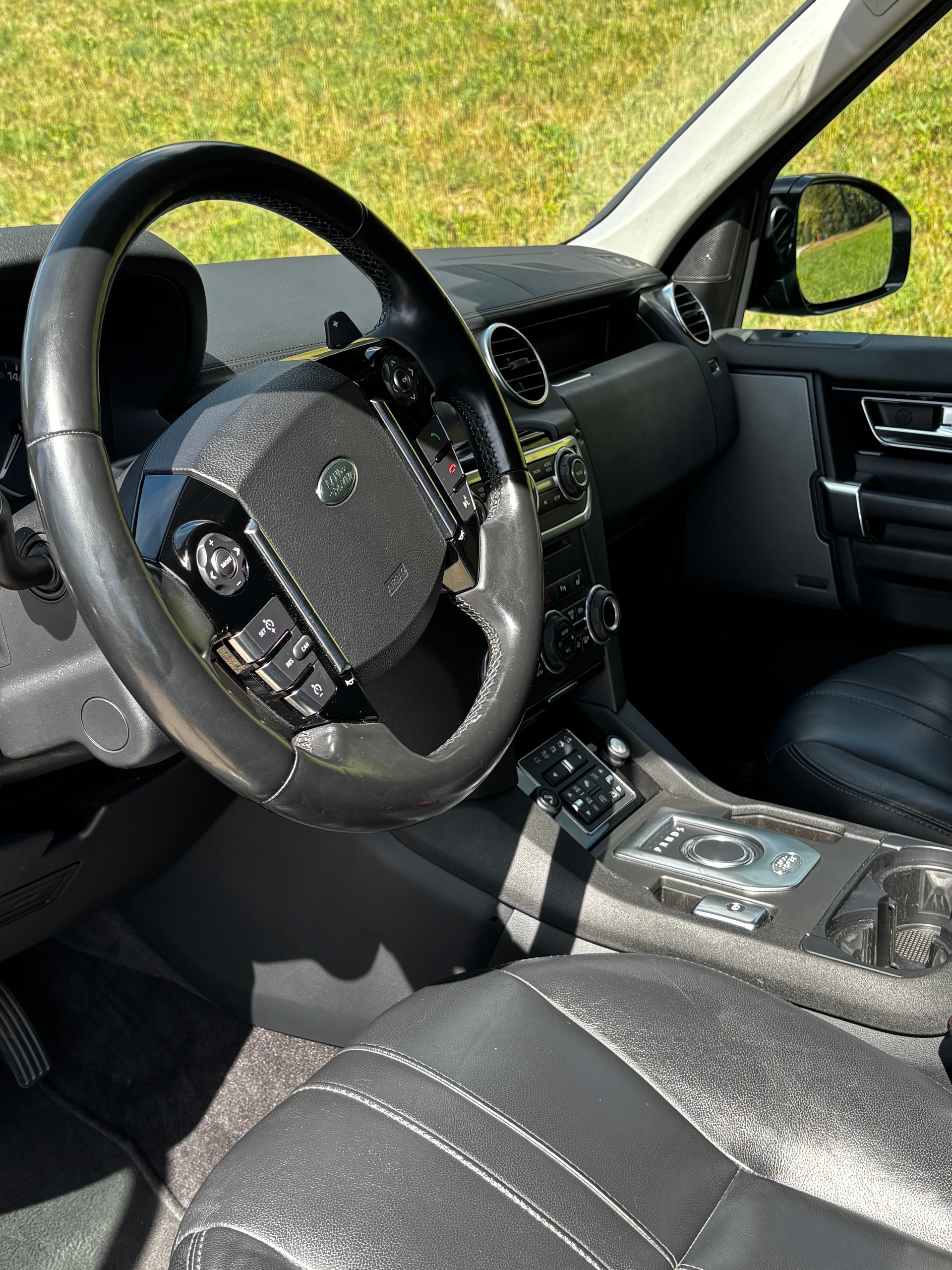 LAND ROVER SDV6-image-7