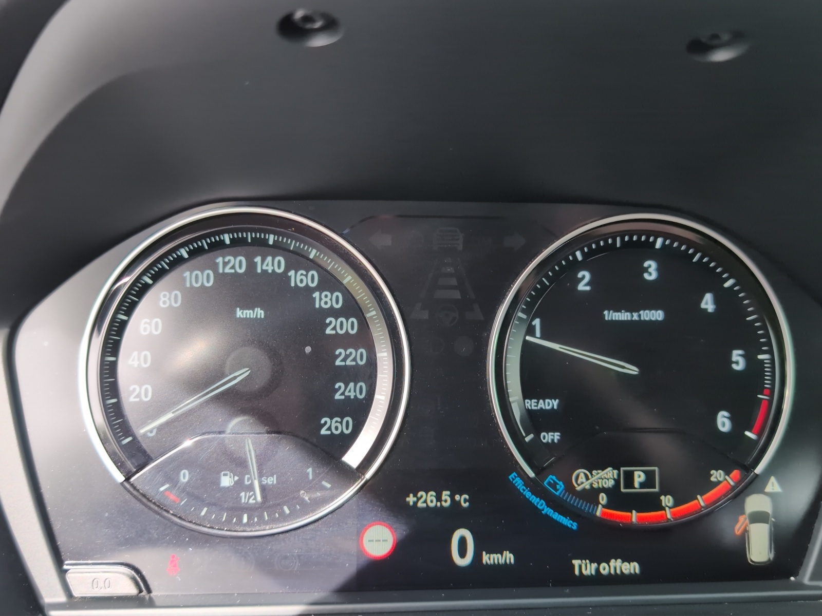BMW X1 xDrive 18d Sport Line-image-12