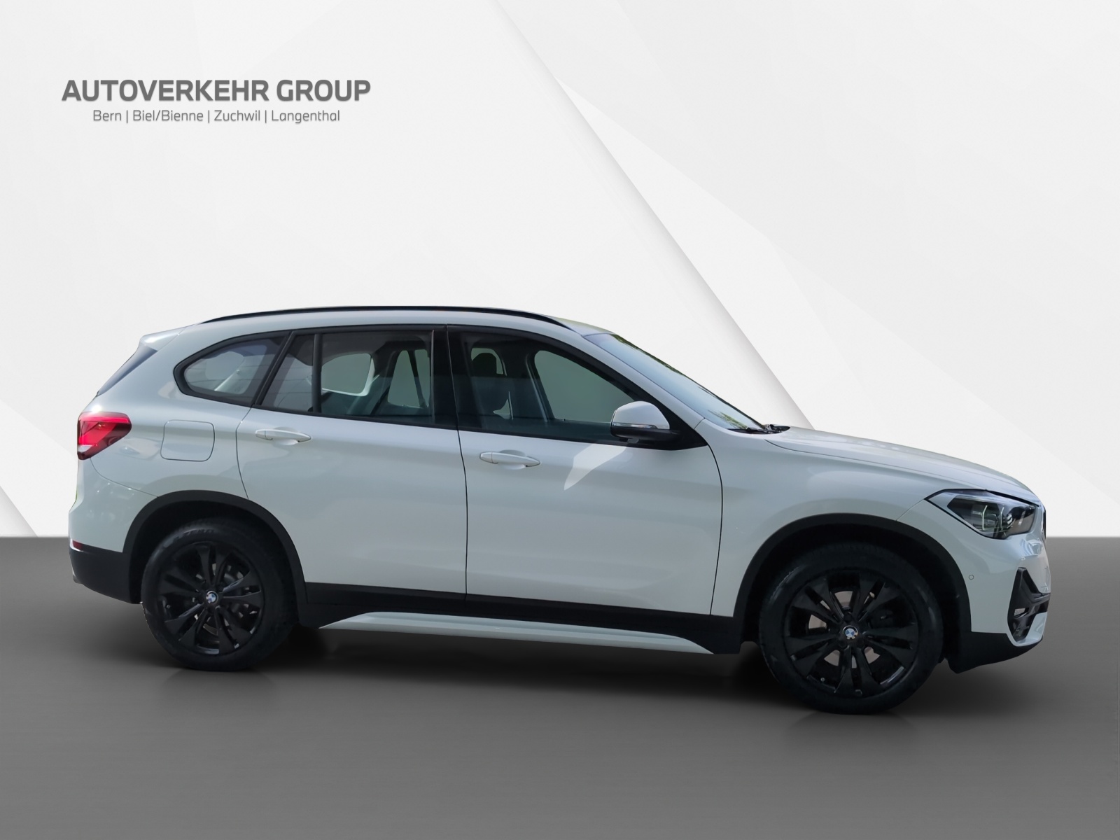 BMW X1 xDrive 18d Sport Line-image-6