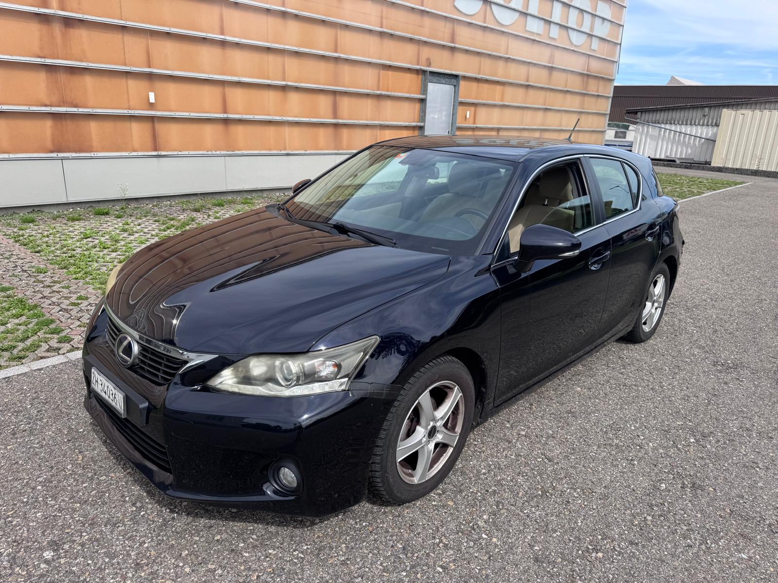LEXUS CT 200h 1.8 comfort CVT-image-1
