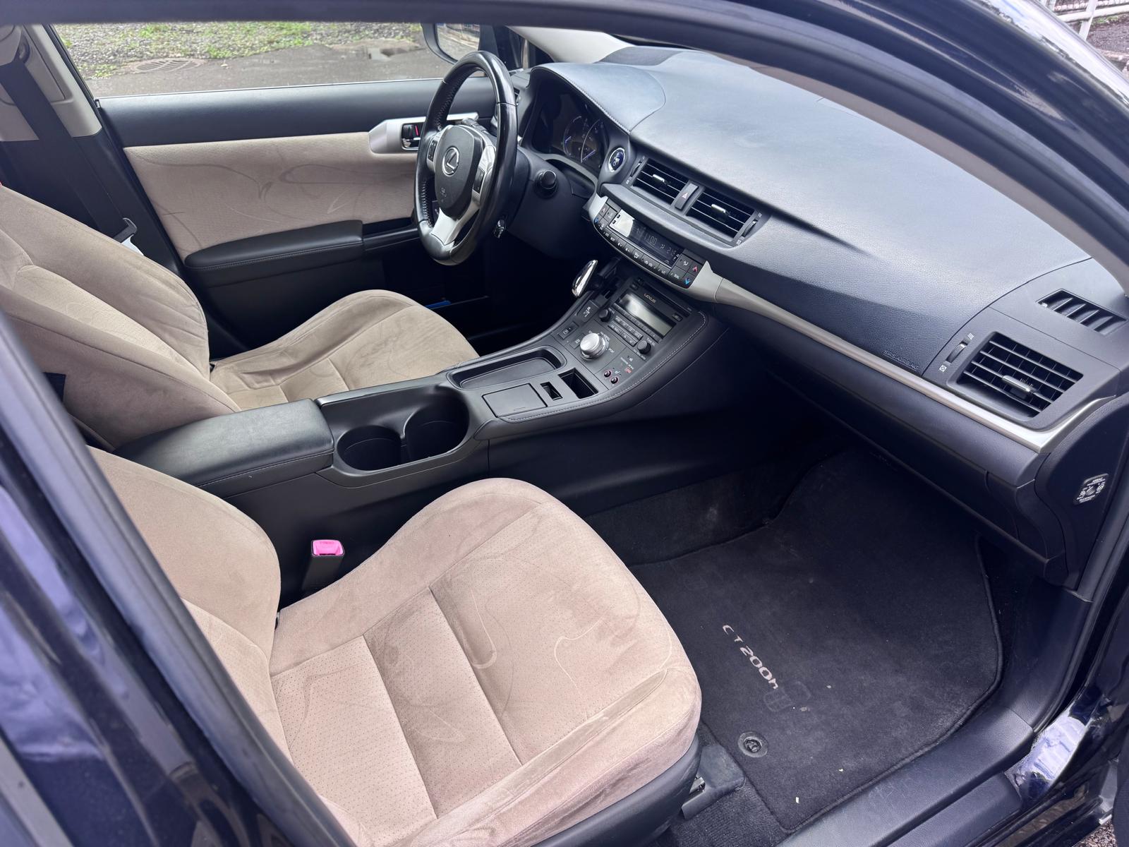 LEXUS CT 200h 1.8 comfort CVT-image-8