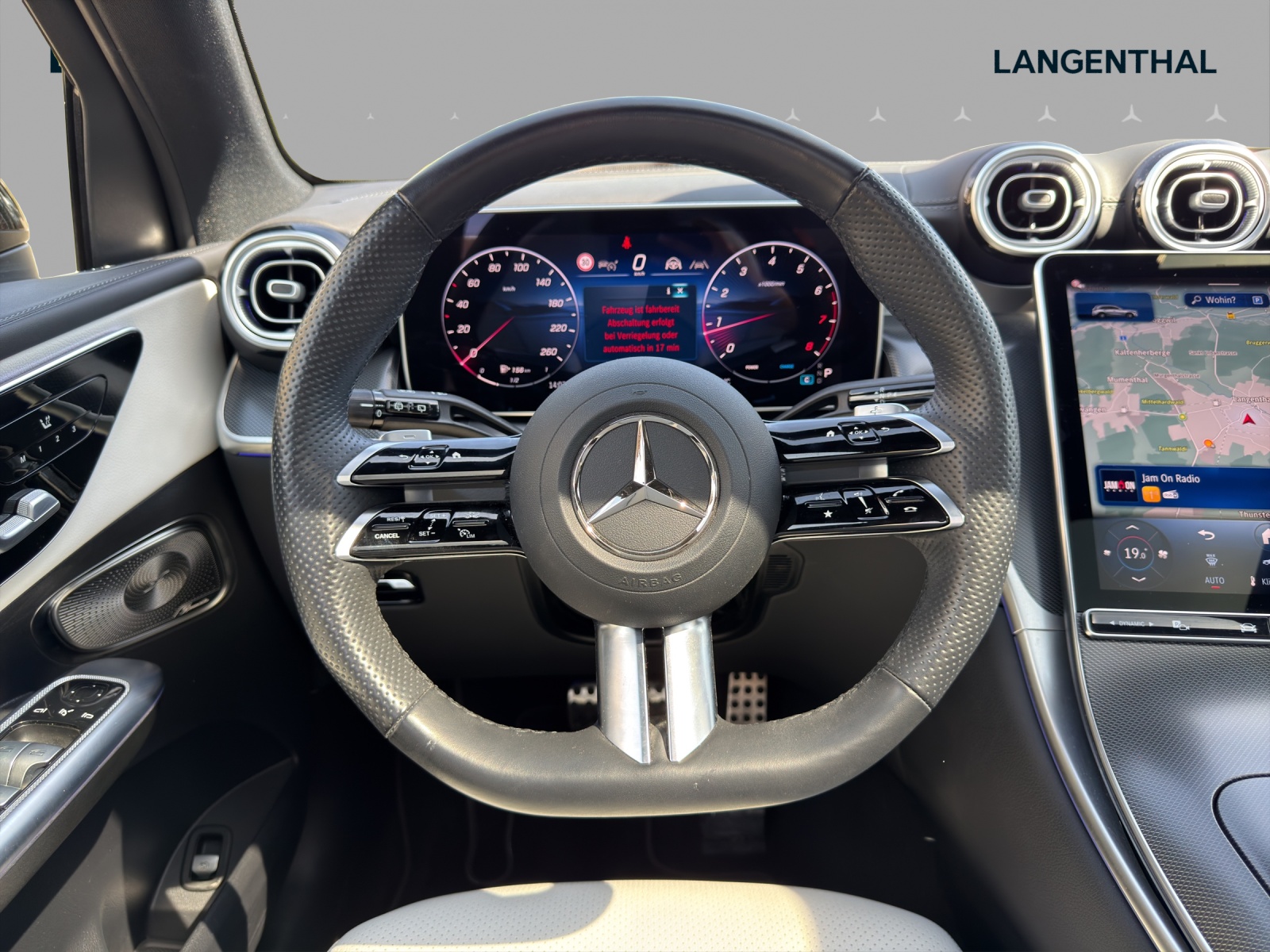 MERCEDES-BENZ GLC 200 4Matic 9G-Tronic-image-9
