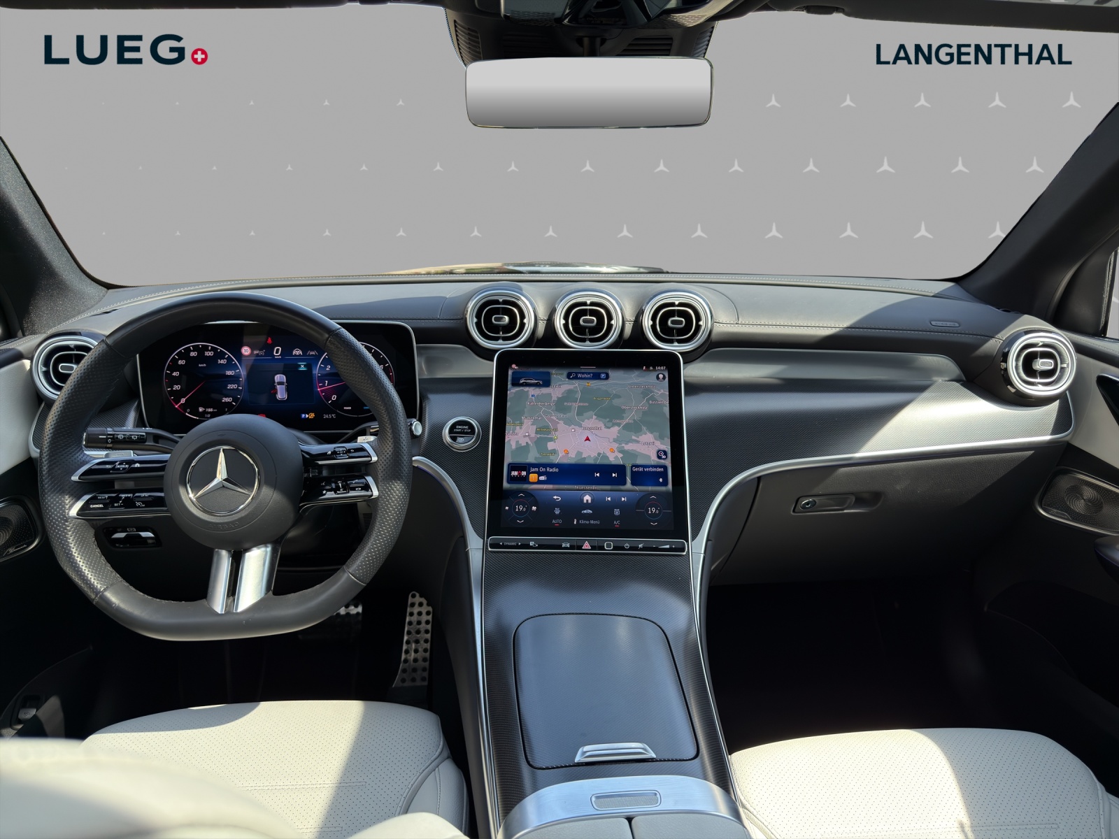 MERCEDES-BENZ GLC 200 4Matic 9G-Tronic-image-10