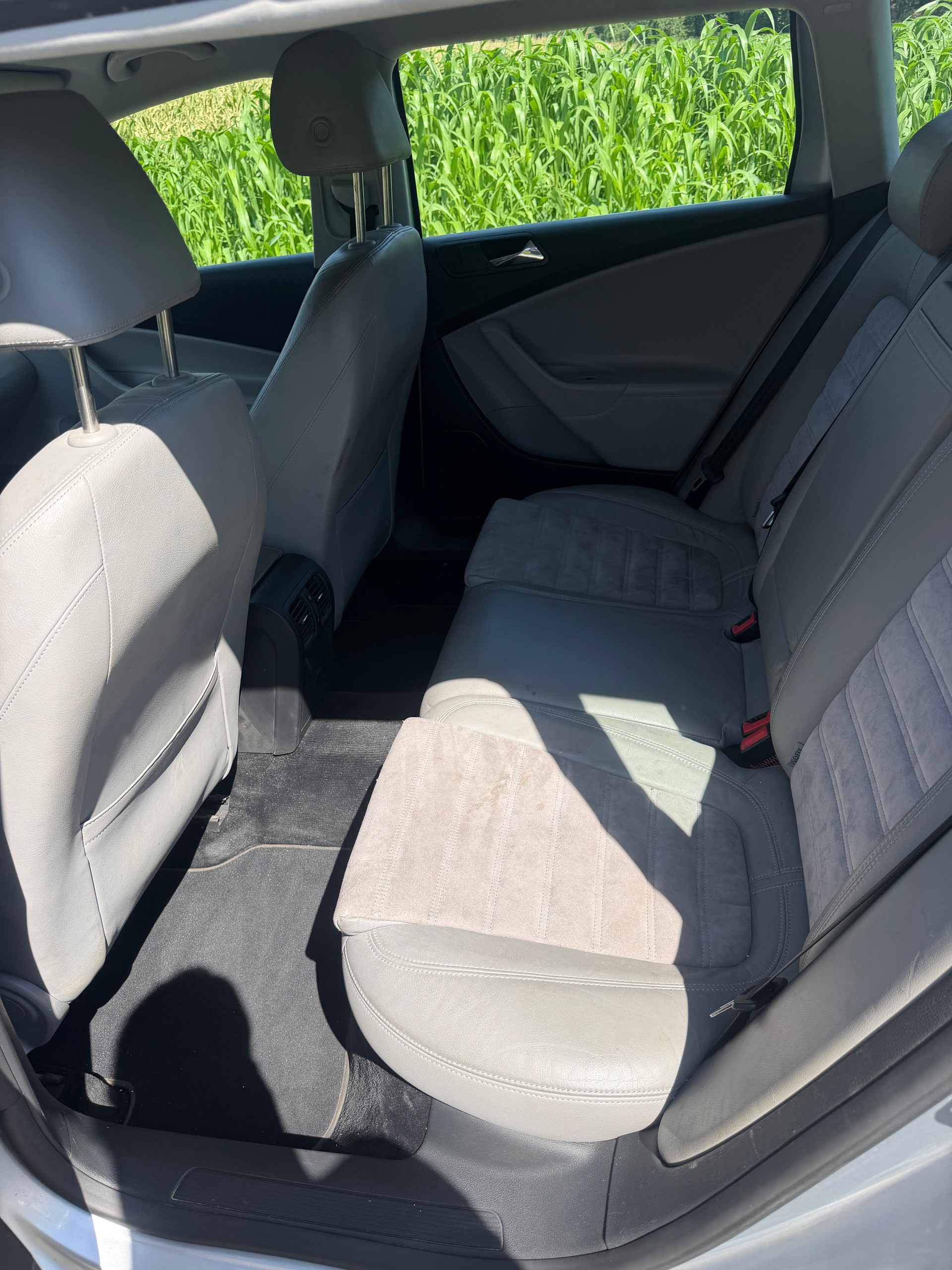 VW Passat Variant 3.2 V6 FSI Sportline 4Motion-image-6