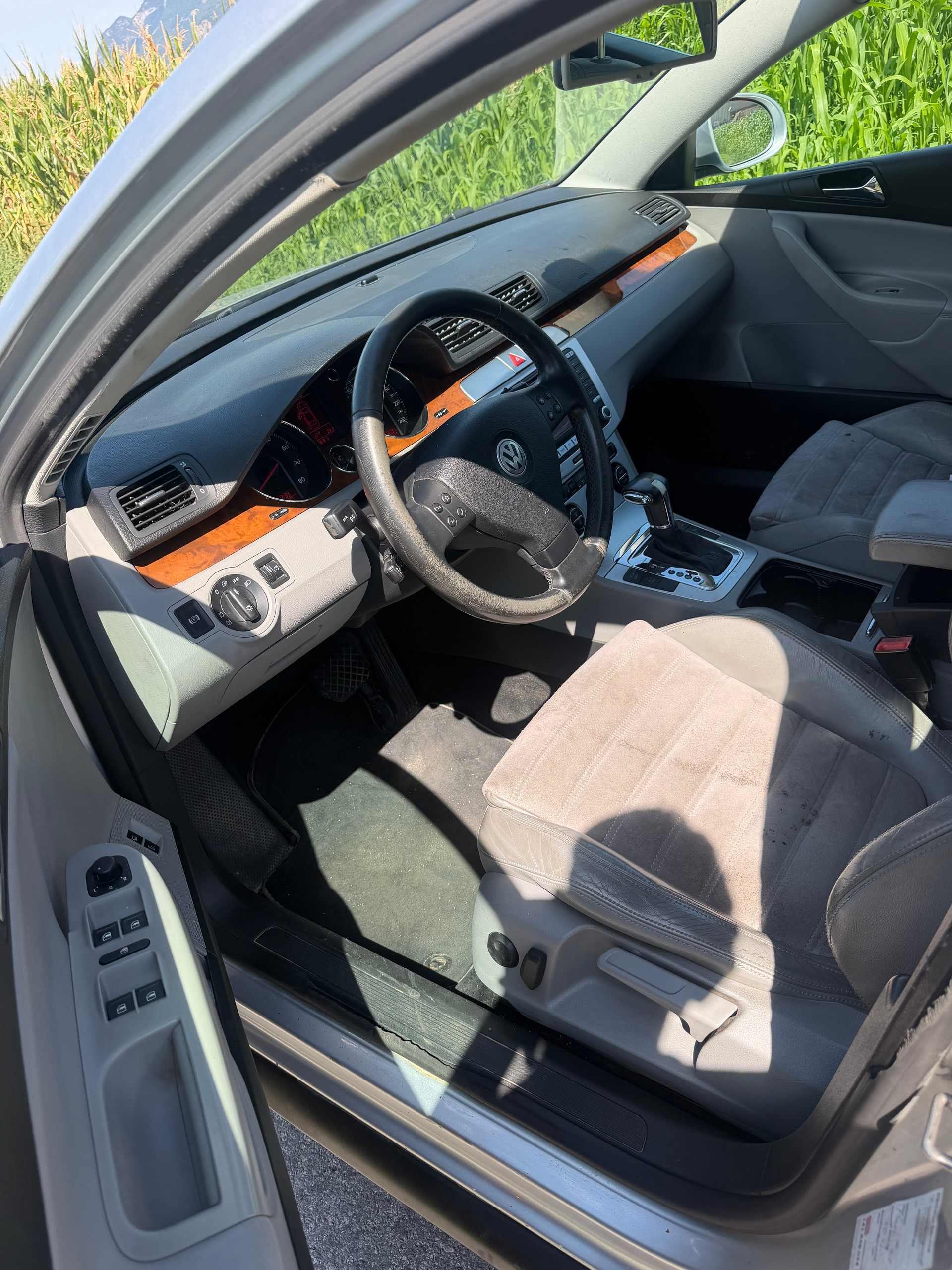 VW Passat Variant 3.2 V6 FSI Sportline 4Motion-image-7
