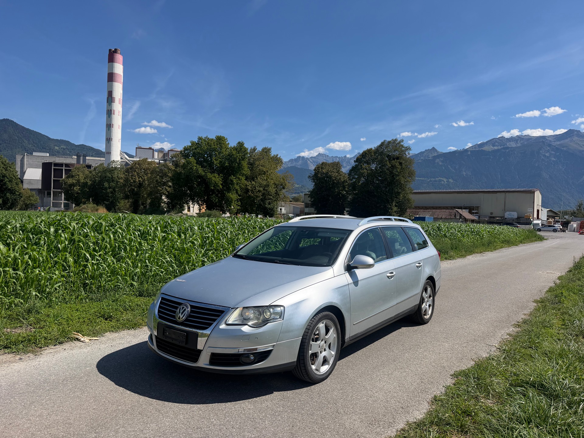 VW Passat Variant 3.2 V6 FSI Sportline 4Motion-image-0