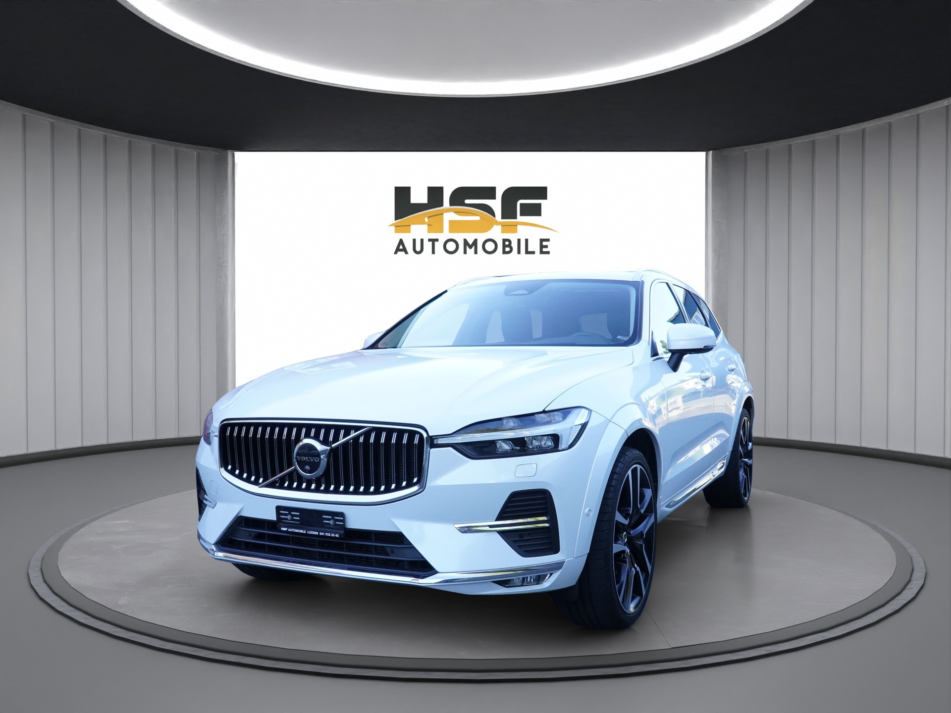 VOLVO XC60 B5 Benzin Mild Hybrid AWD Ultimate Bright Geartronic R-Design *CH Fahrzeug & AHK-2400*-image-5