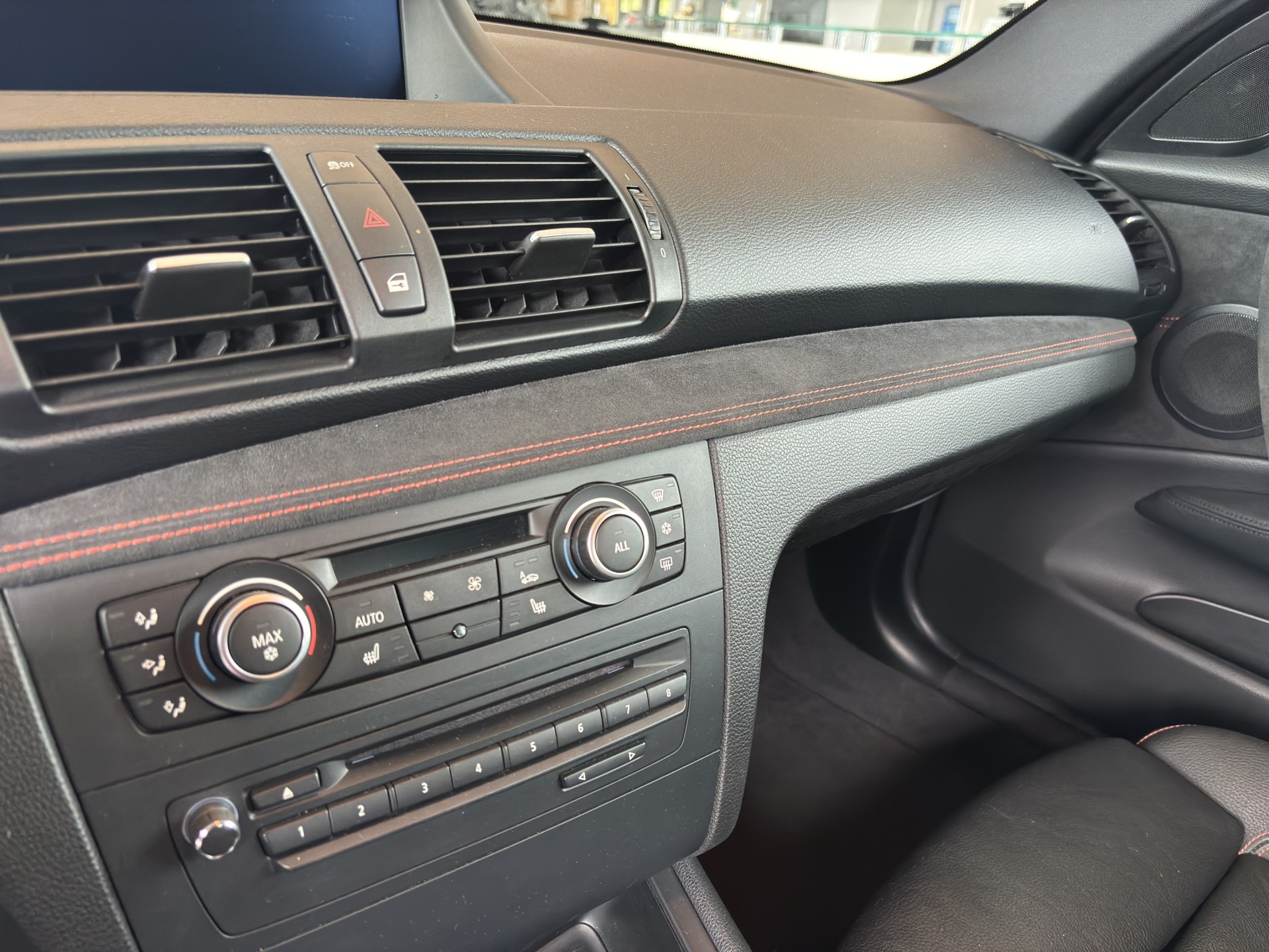 BMW 1er M Coupé-image-8