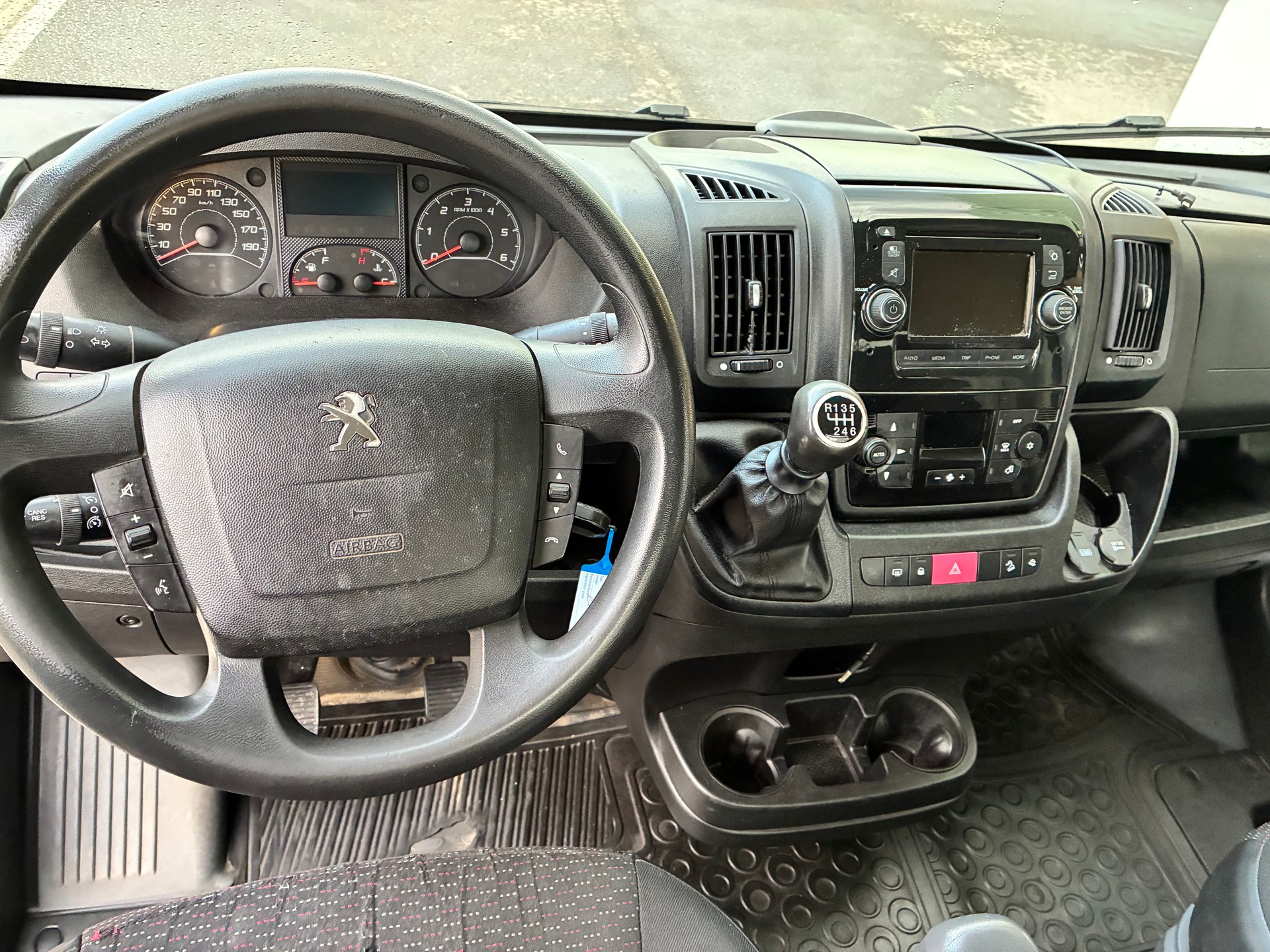 PEUGEOT Boxer 2.0 HDI 333 Active L2-image-7