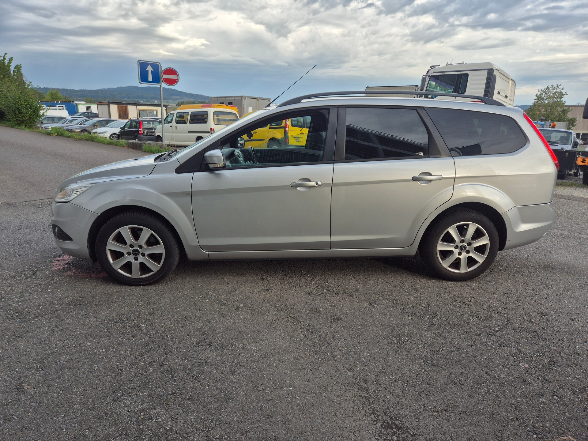 FORD Focus 2.0i Carving Automatic-image-3