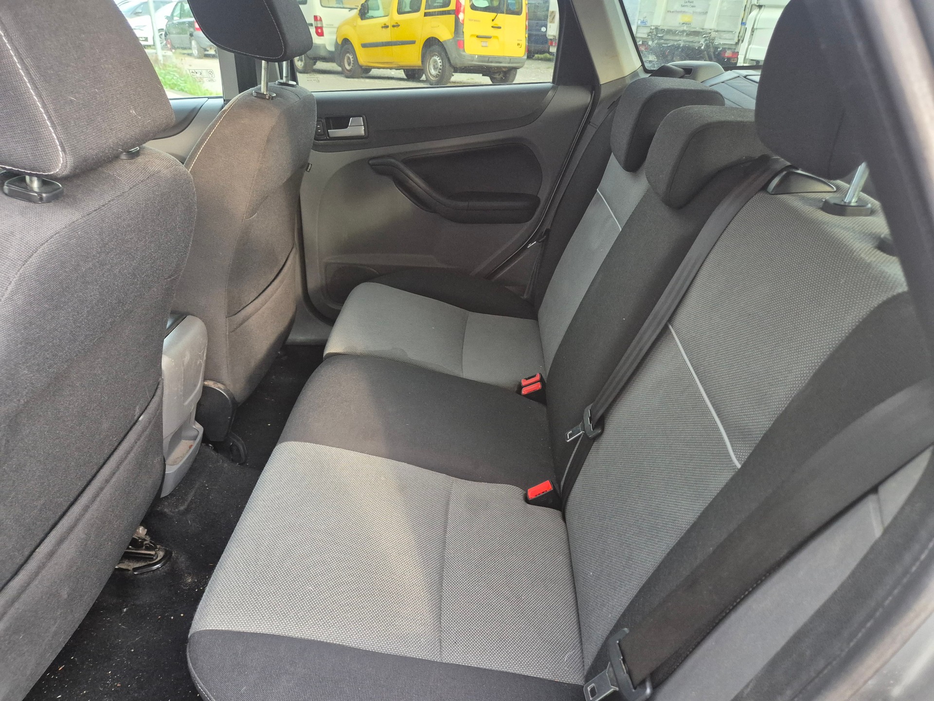FORD Focus 2.0i Carving Automatic-image-10