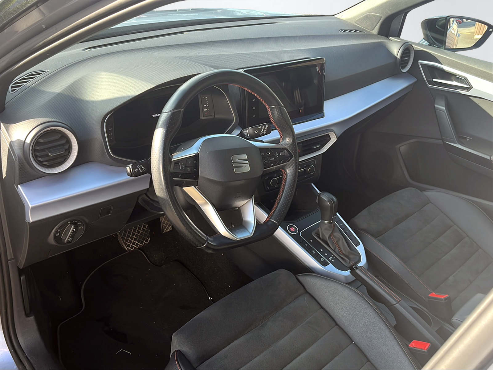 SEAT Arona 1.5 TSI FR DSG-image-10