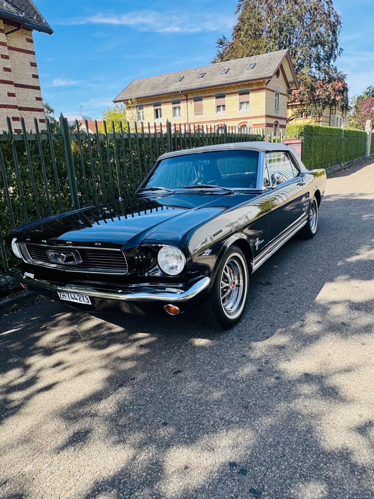 FORD MUSTANG Cabrio V8-image-1