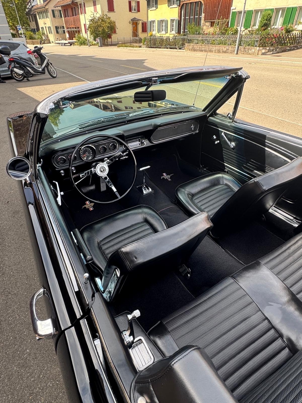 FORD MUSTANG Cabrio V8-image-3