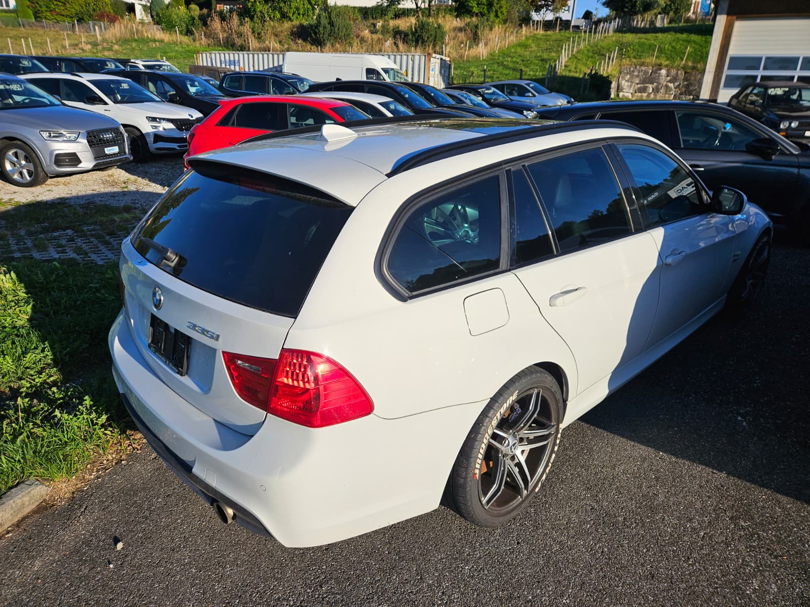 BMW 335i xDrive Touring-image-3