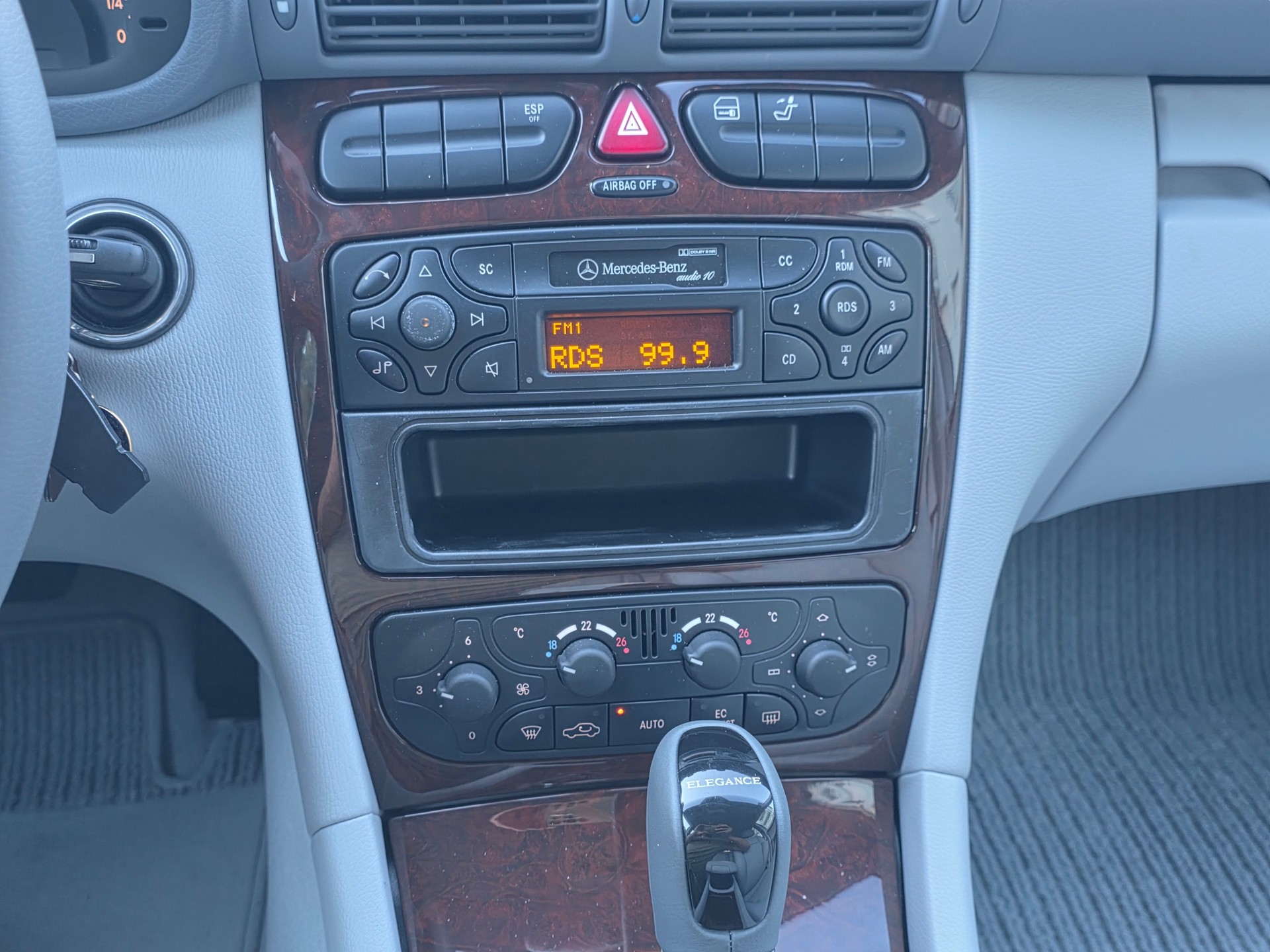 MERCEDES-BENZ C 320 Elégance Automatic-image-26