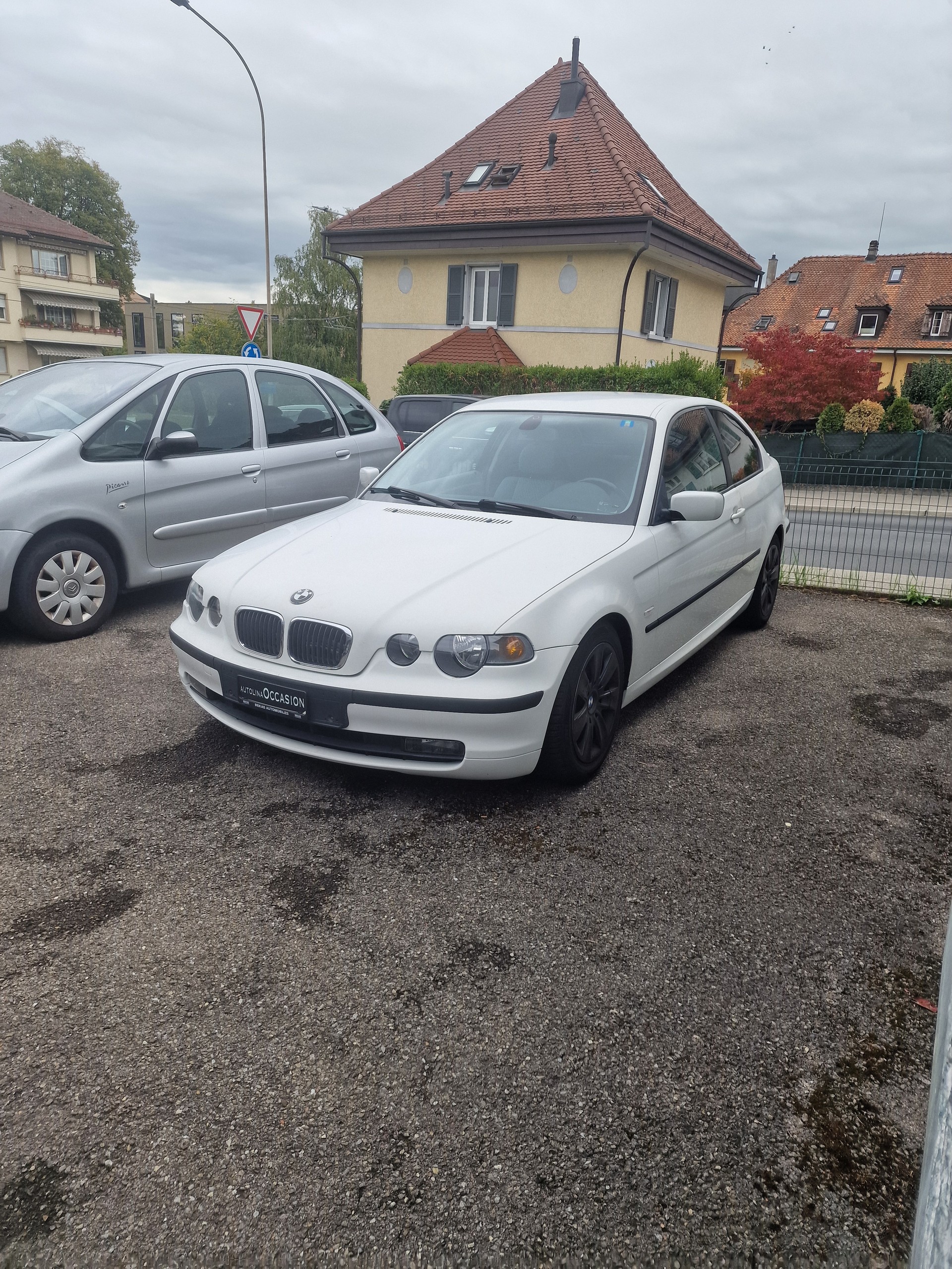 BMW 318 ti Compact-image-0