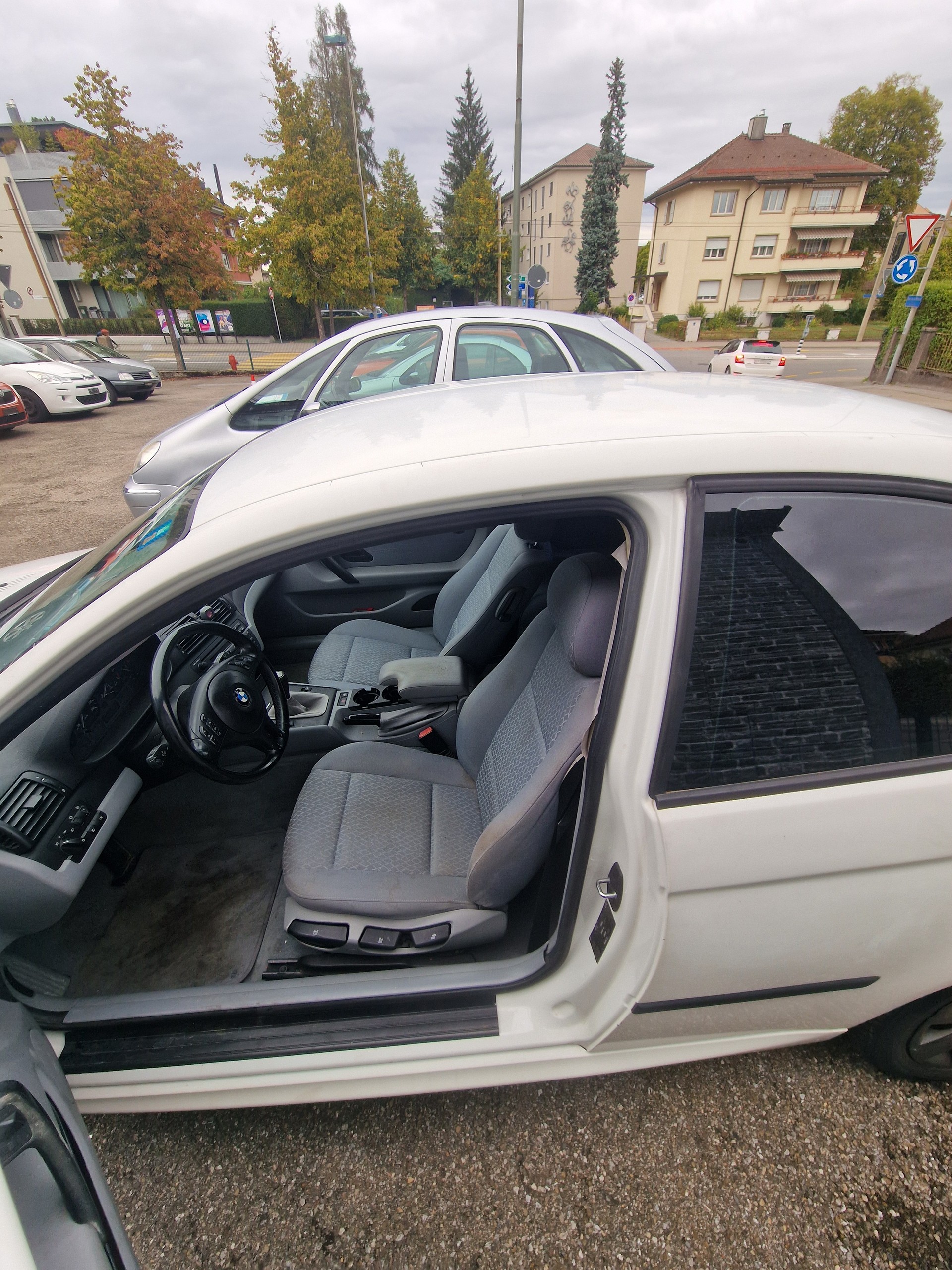 BMW 318 ti Compact-image-9